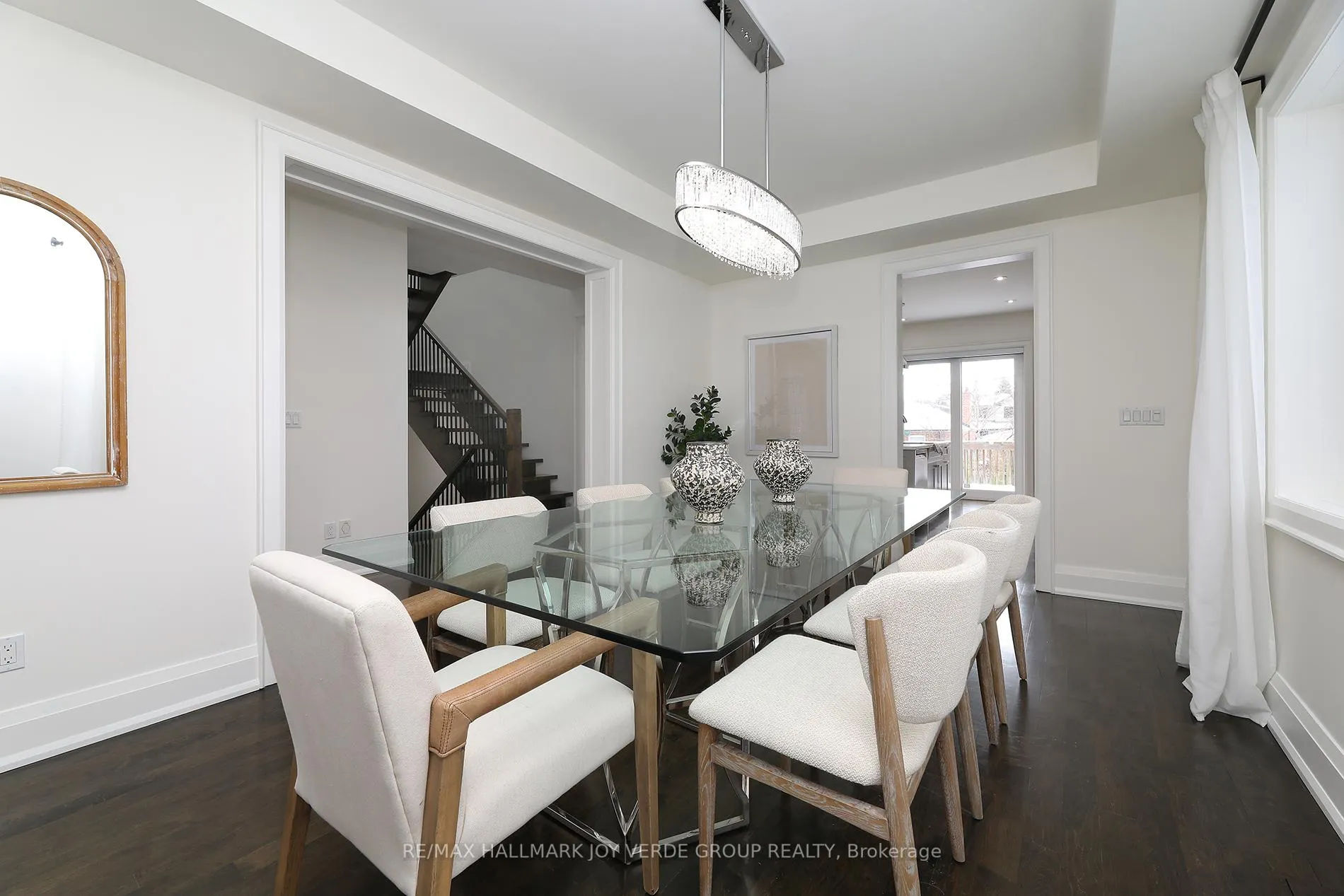 Photo 5 of 98 Roosevelt Road, Toronto, Danforth Village-East York — HOMEH