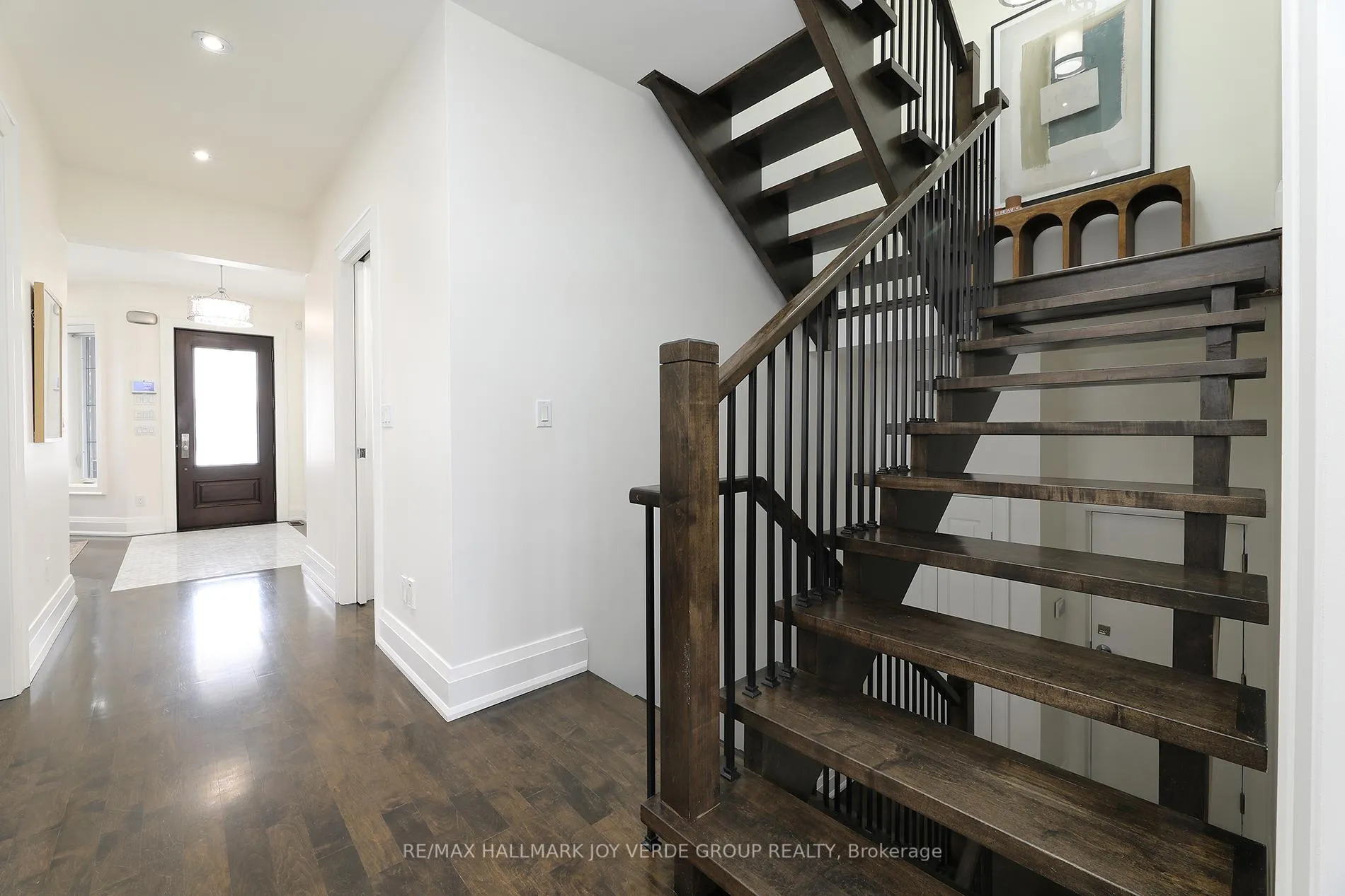Photo 15 of 98 Roosevelt Road, Toronto, Danforth Village-East York — HOMEH