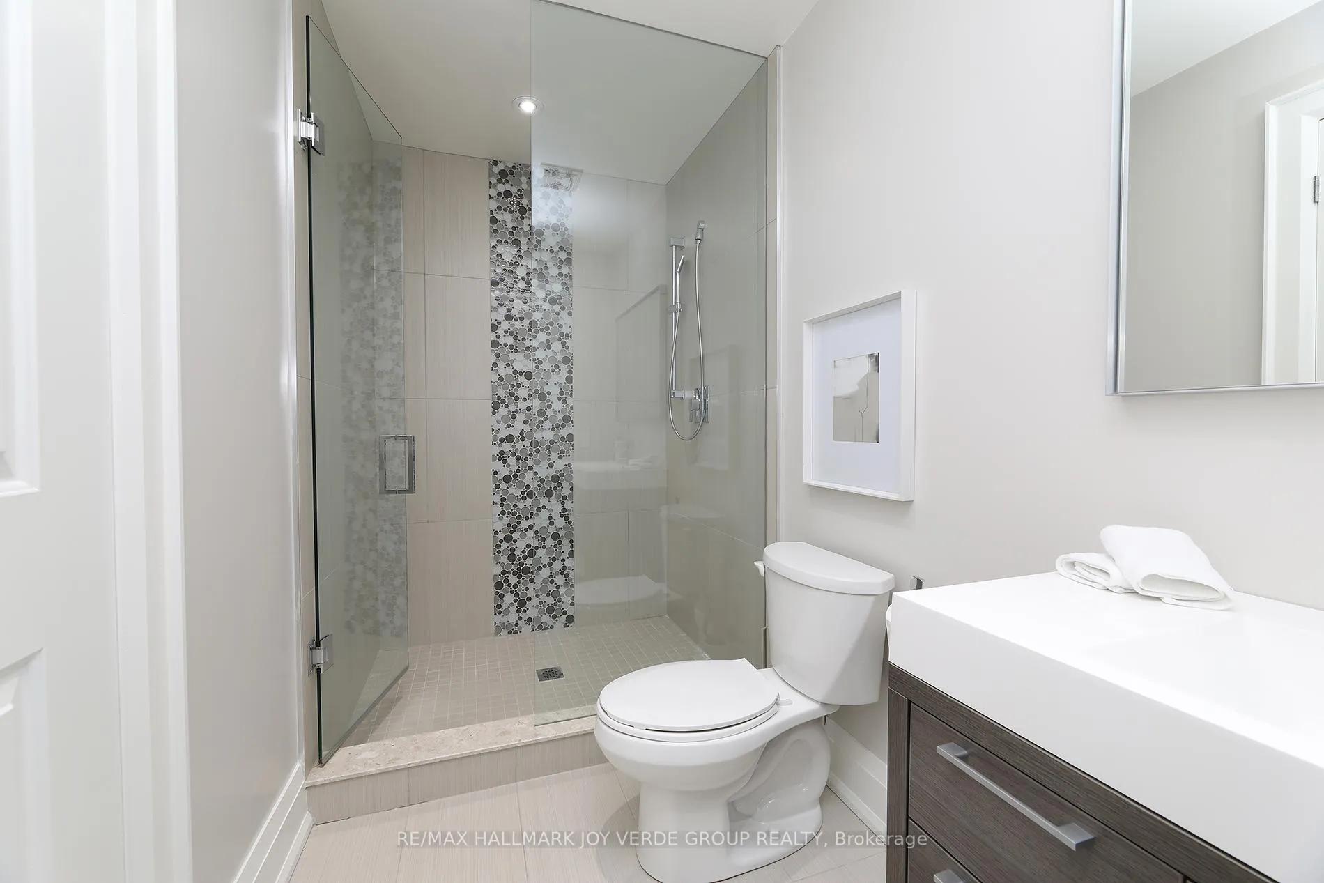 Photo 23 of 98 Roosevelt Road, Toronto, Danforth Village-East York — HOMEH