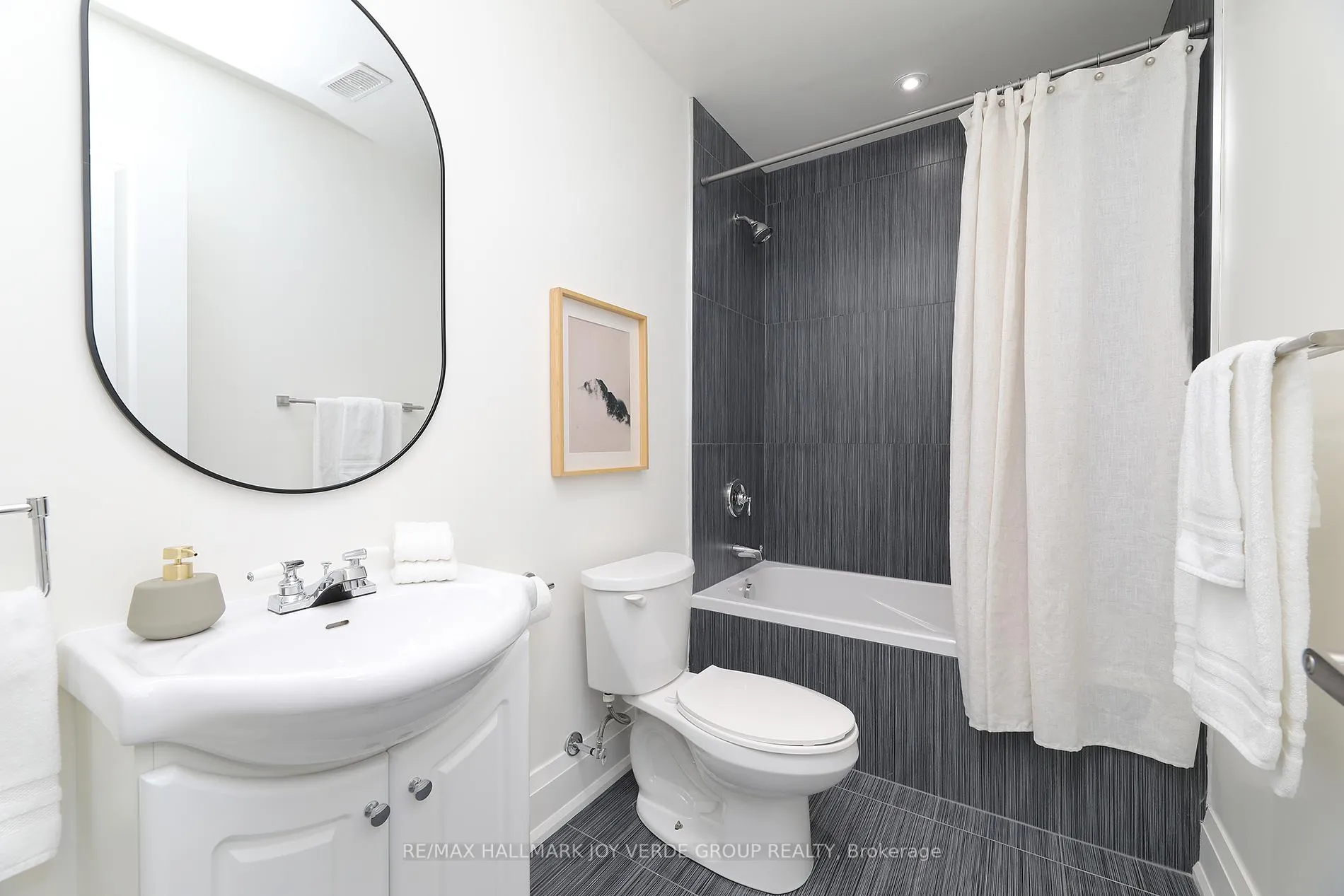 Photo 27 of 98 Roosevelt Road, Toronto, Danforth Village-East York — HOMEH
