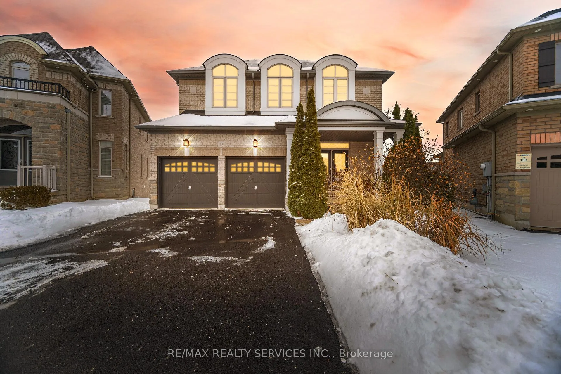Front of 17 Island Grove