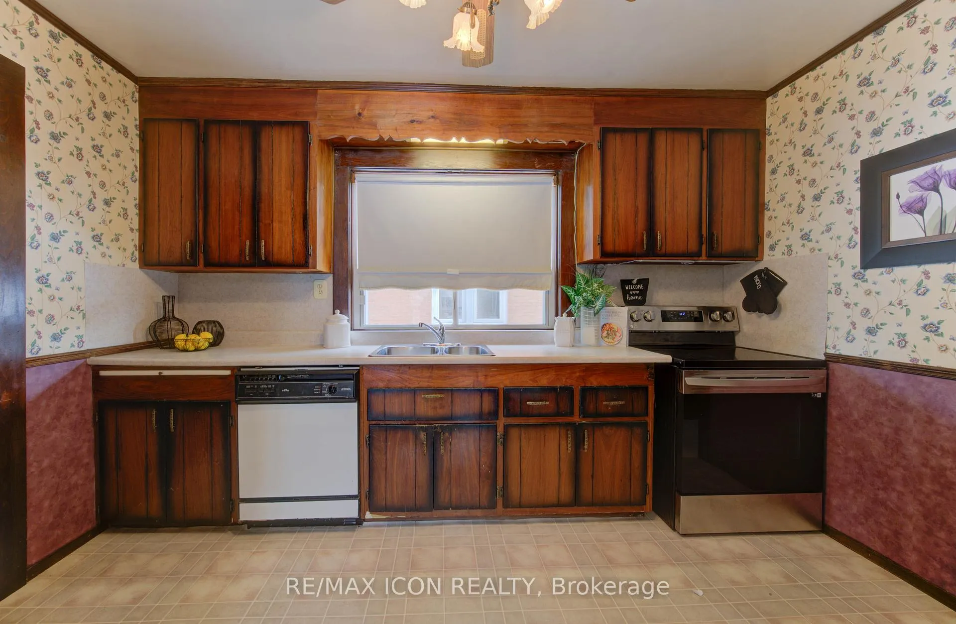 Photo 4 of 160 Glasgow Street, Kitchener — HOMEH