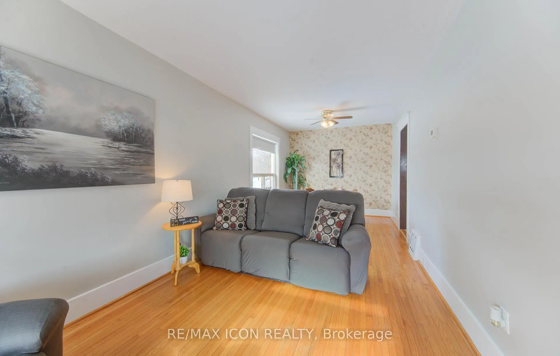 Photo 11 of 160 Glasgow Street, Kitchener — HOMEH