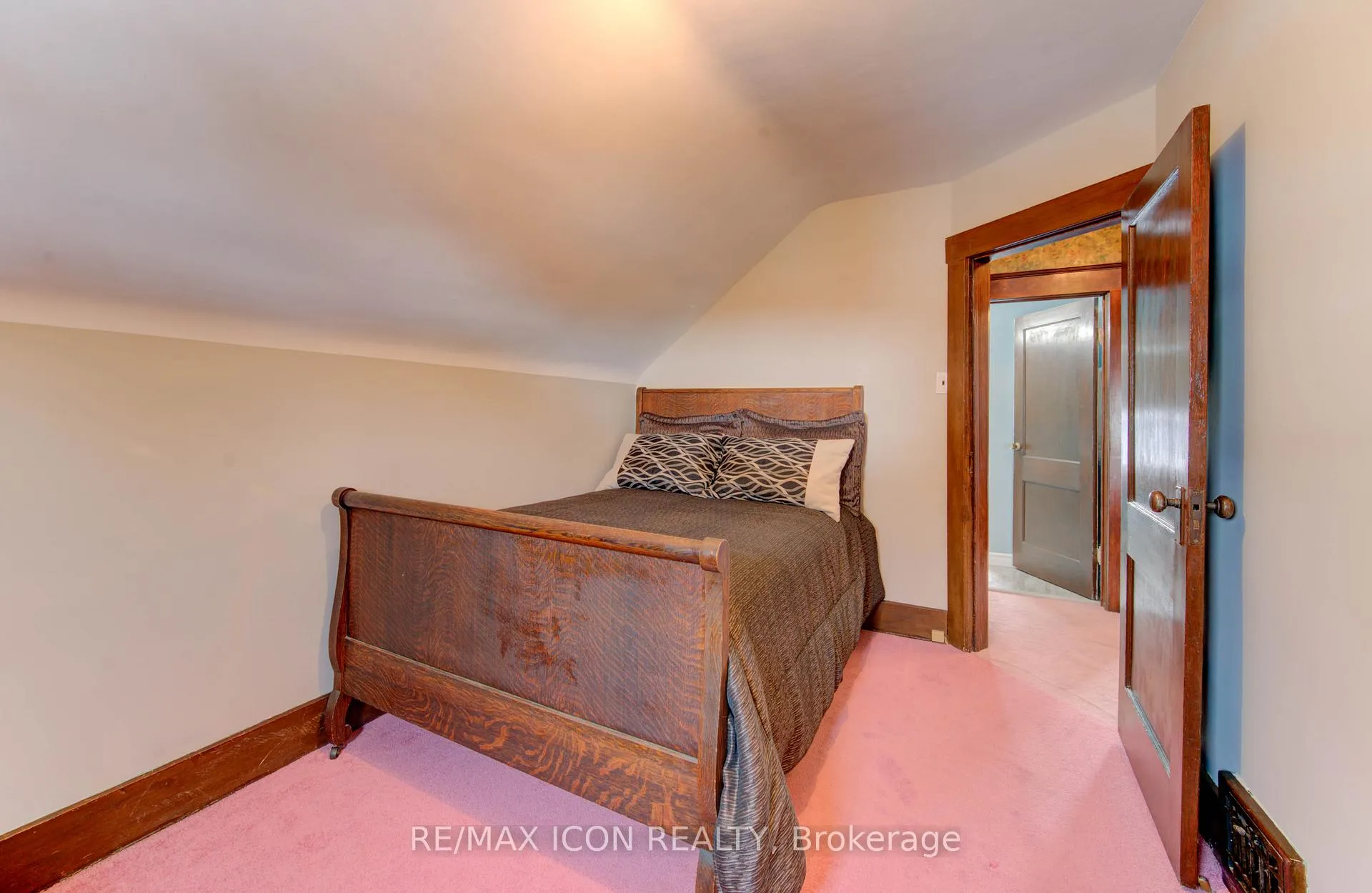 Photo 15 of 160 Glasgow Street, Kitchener — HOMEH