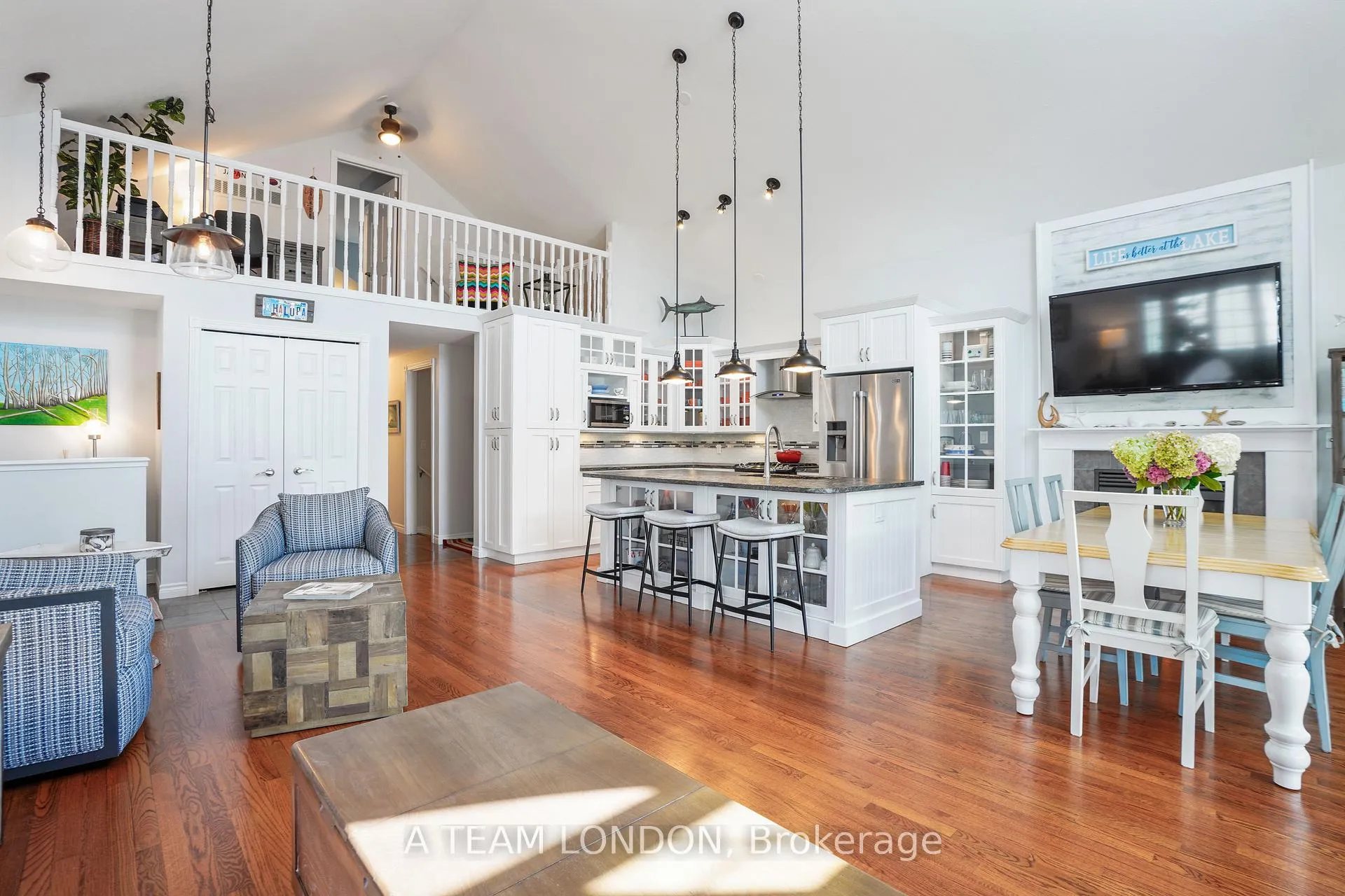 Photo 5 of 4749 Riverside Drive, St. Clair — HOMEH