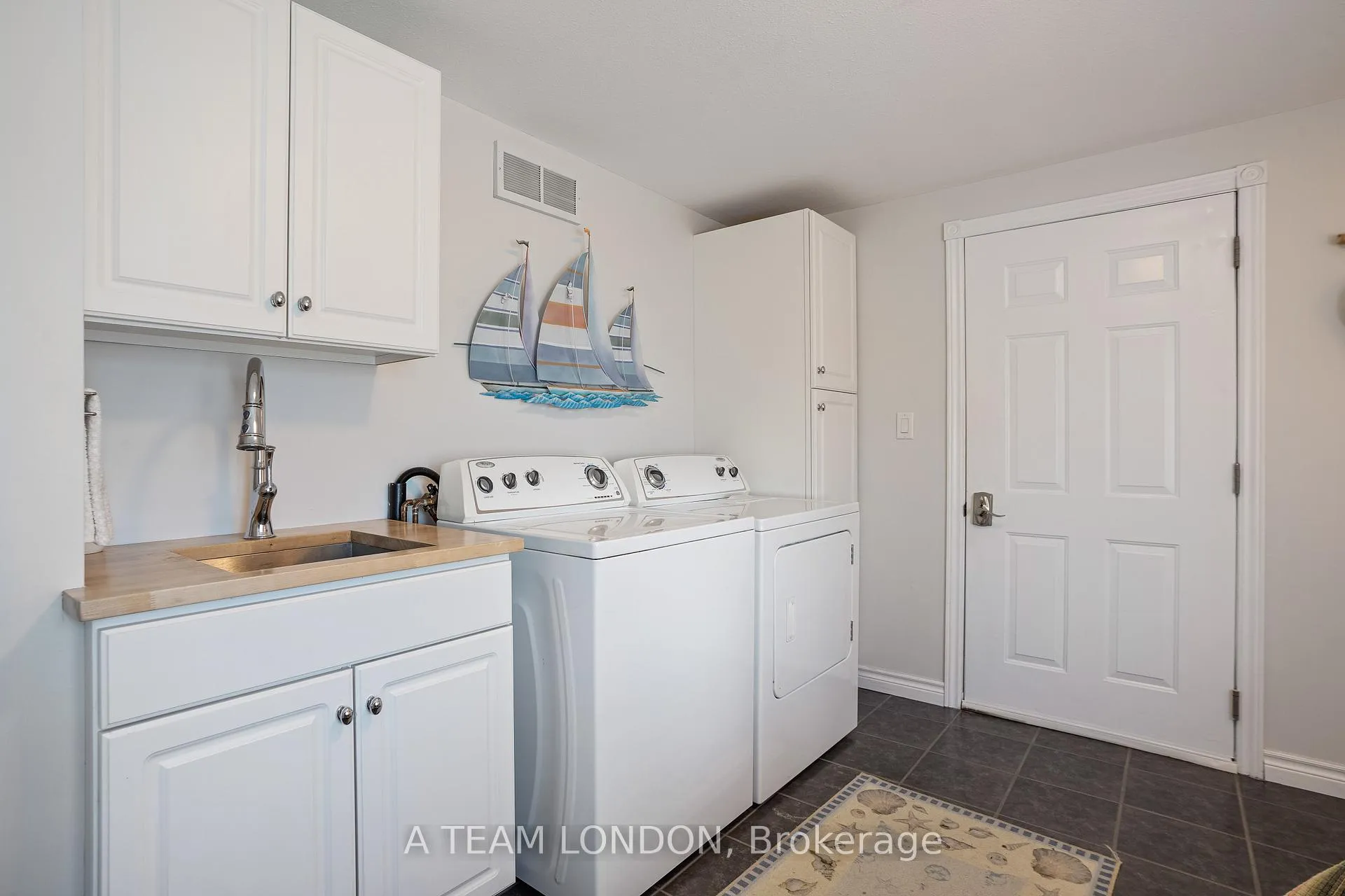 Photo 24 of 4749 Riverside Drive, St. Clair — HOMEH