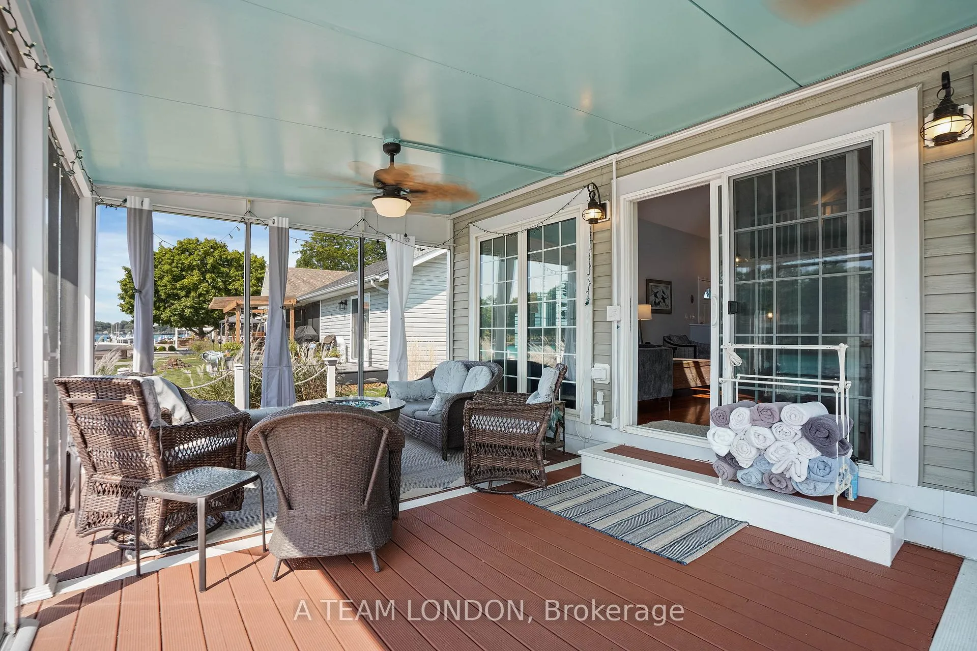 Photo 25 of 4749 Riverside Drive, St. Clair — HOMEH
