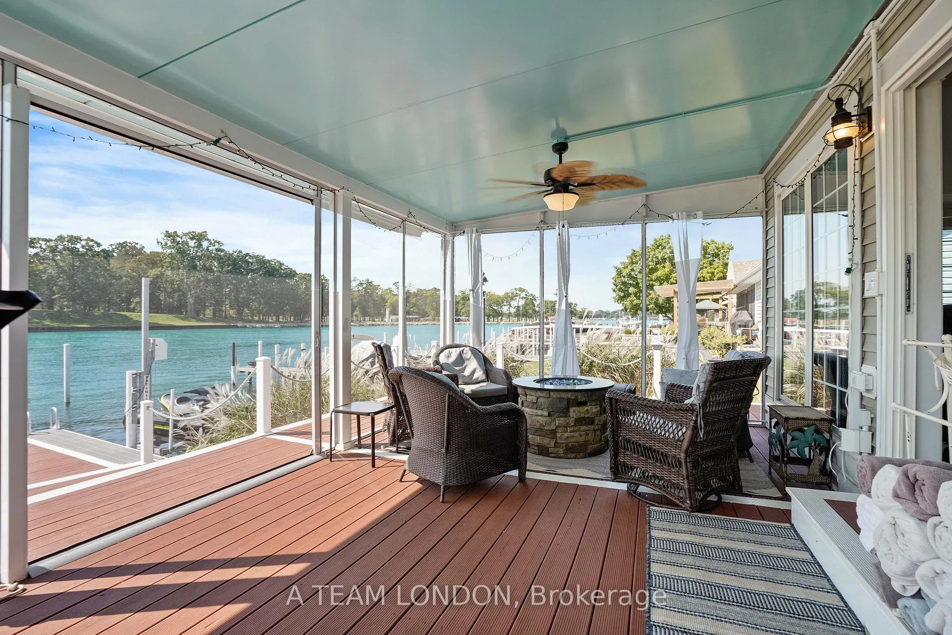 Photo 26 of 4749 Riverside Drive, St. Clair — HOMEH
