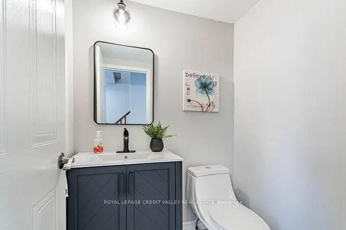 Photo 17 of 554 Dansbury Drive, Waterloo — HOMEH