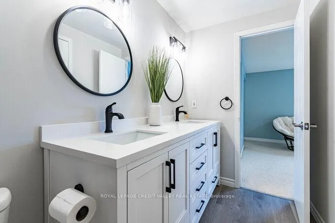 Photo 22 of 554 Dansbury Drive, Waterloo — HOMEH