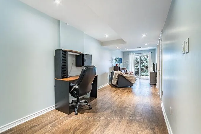 Photo 28 of 554 Dansbury Drive, Waterloo — HOMEH