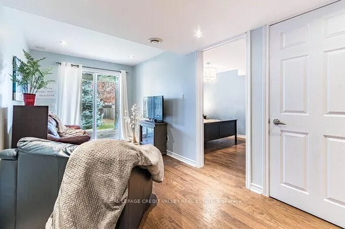 Photo 30 of 554 Dansbury Drive, Waterloo — HOMEH