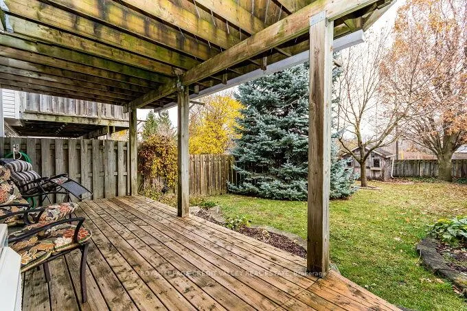 Photo 35 of 554 Dansbury Drive, Waterloo — HOMEH