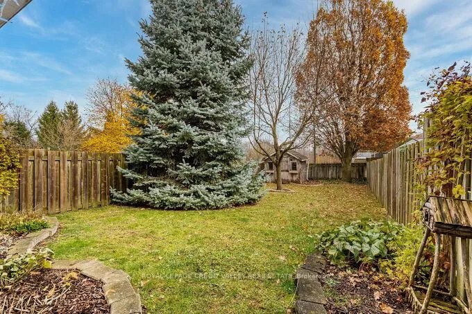 Photo 36 of 554 Dansbury Drive, Waterloo — HOMEH
