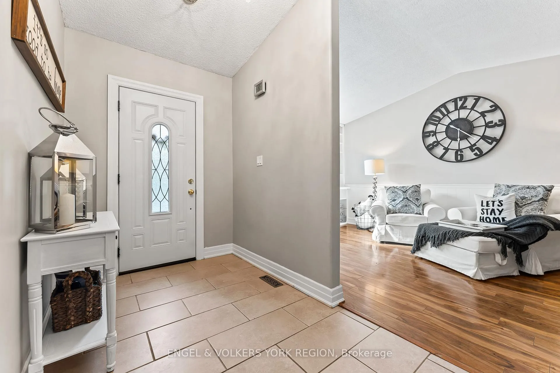 Photo 2 of 45 Noam Drive, Barrie, Sunnidale — HOMEH