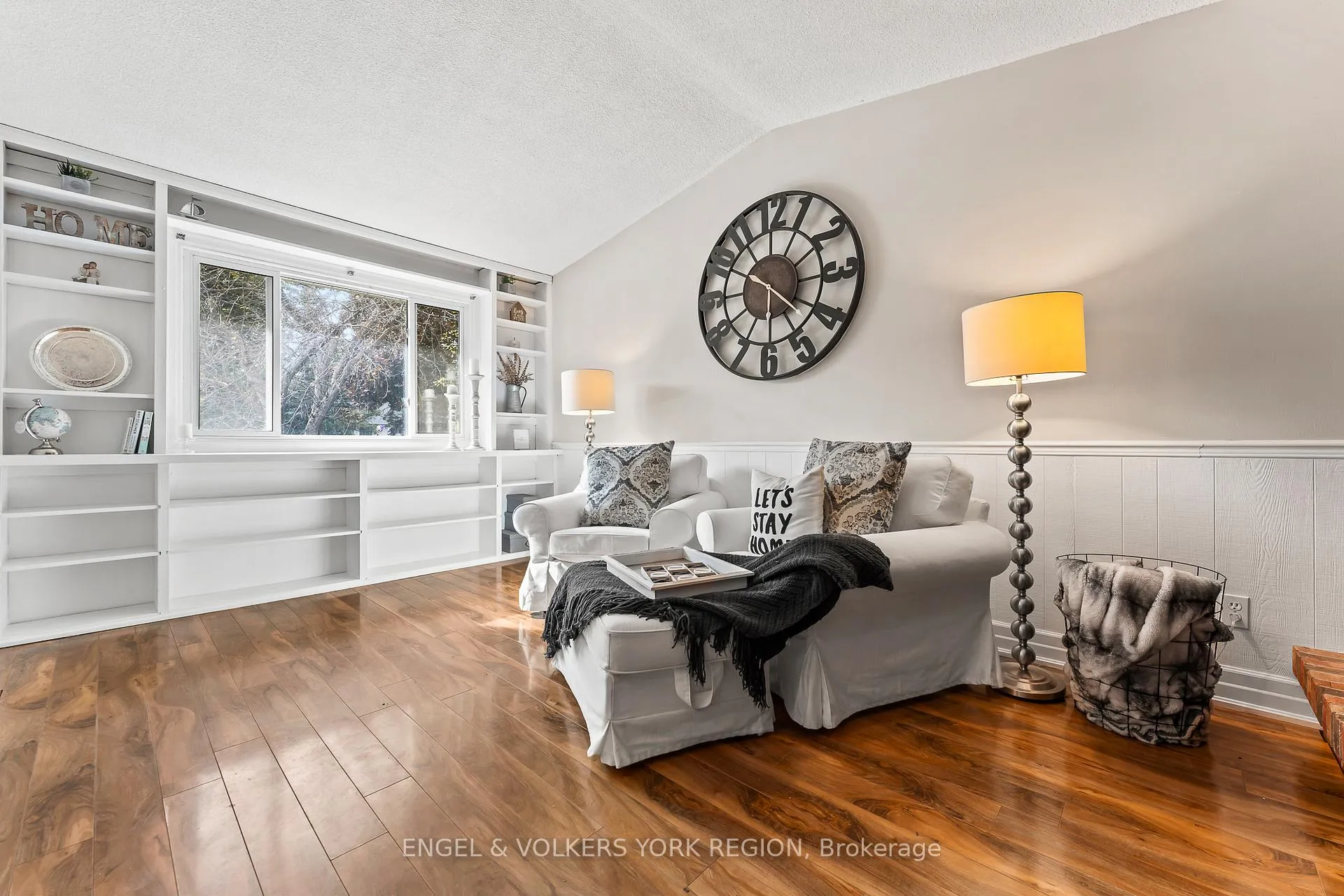 Photo 5 of 45 Noam Drive, Barrie, Sunnidale — HOMEH