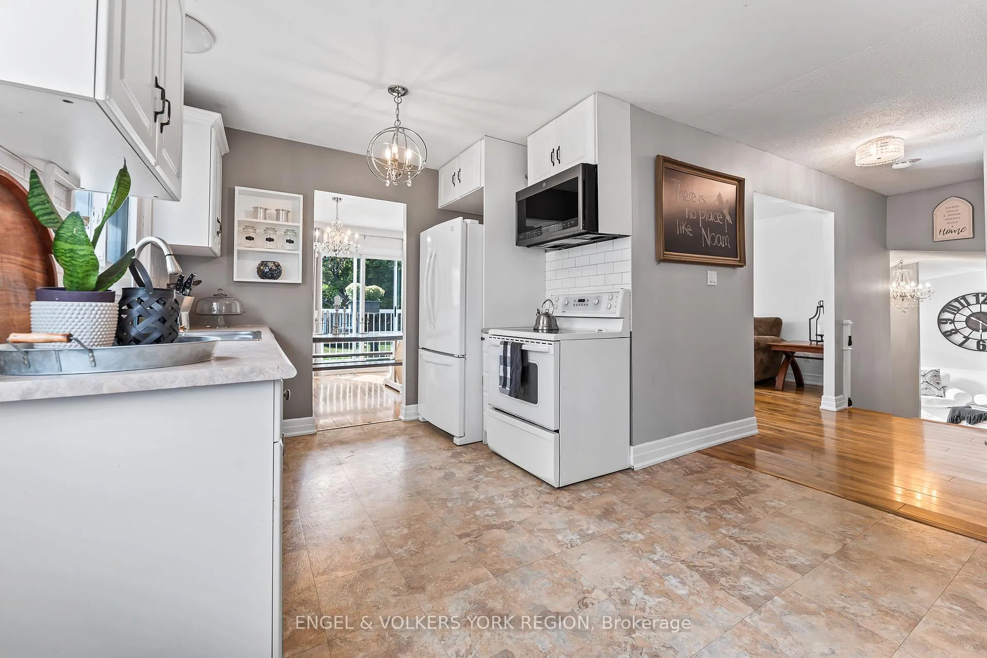 Photo 9 of 45 Noam Drive, Barrie, Sunnidale — HOMEH