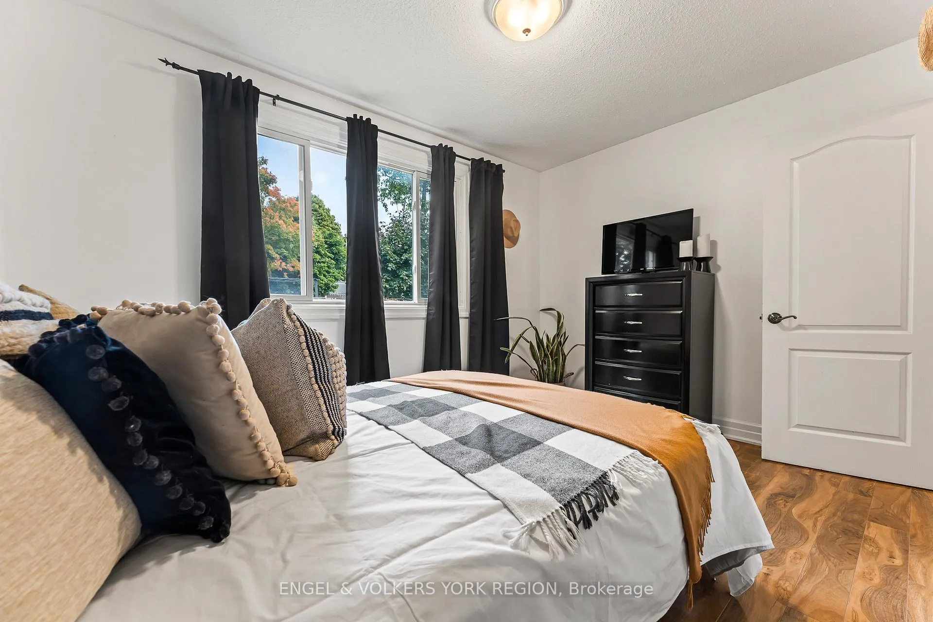Photo 25 of 45 Noam Drive, Barrie, Sunnidale — HOMEH