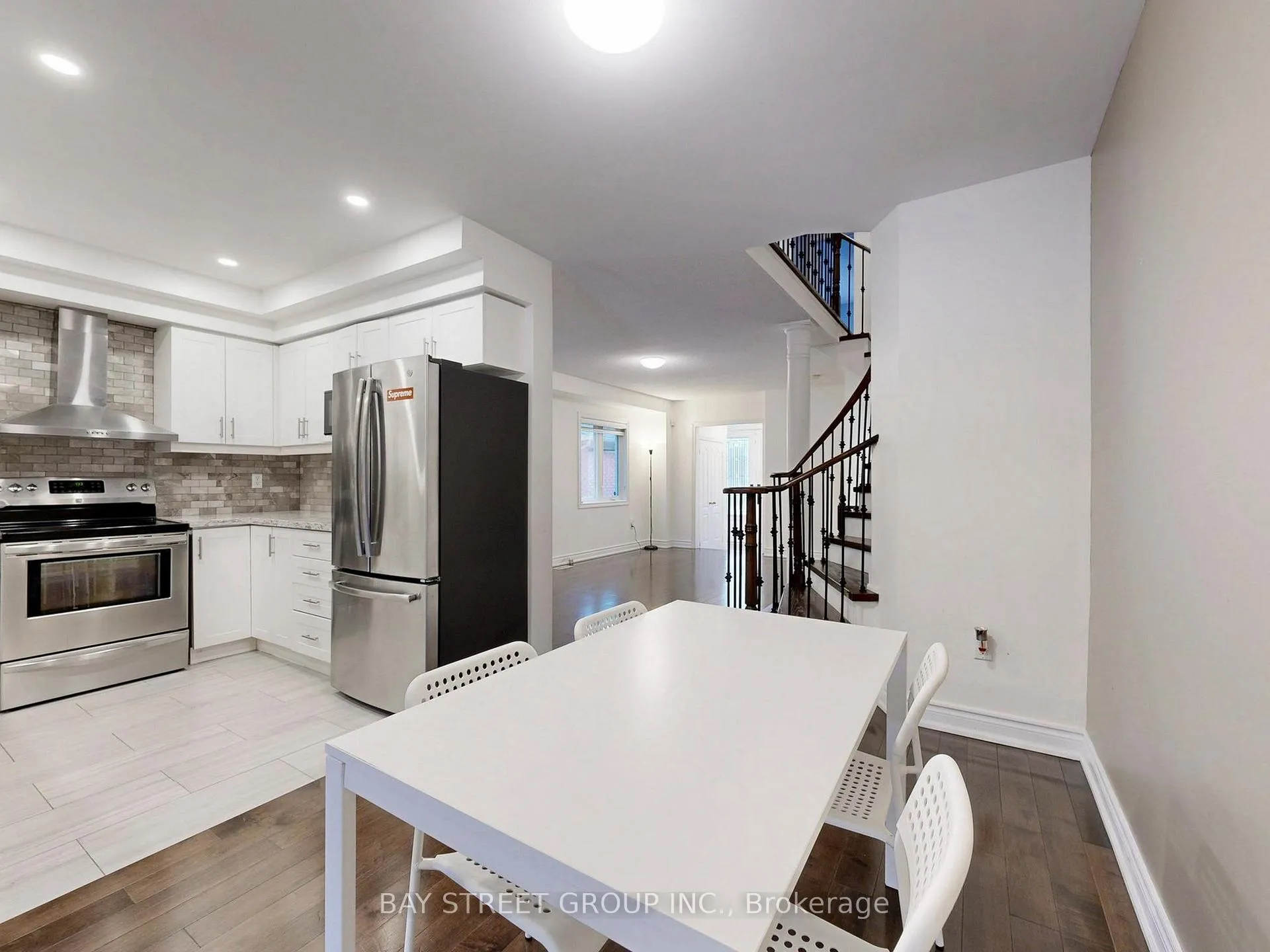 Photo 13 of 43 Royal Appian Crescent, Vaughan, Patterson — HOMEH