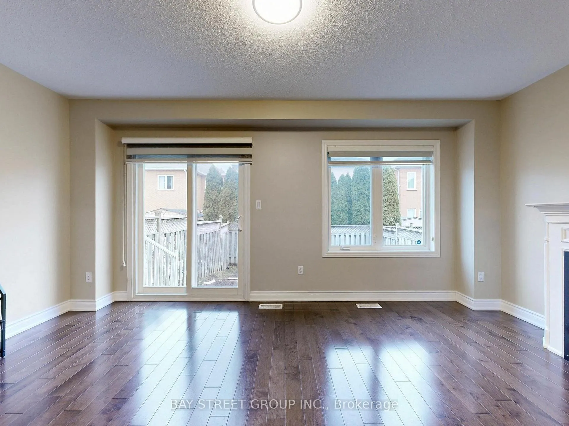 Photo 18 of 43 Royal Appian Crescent, Vaughan, Patterson — HOMEH