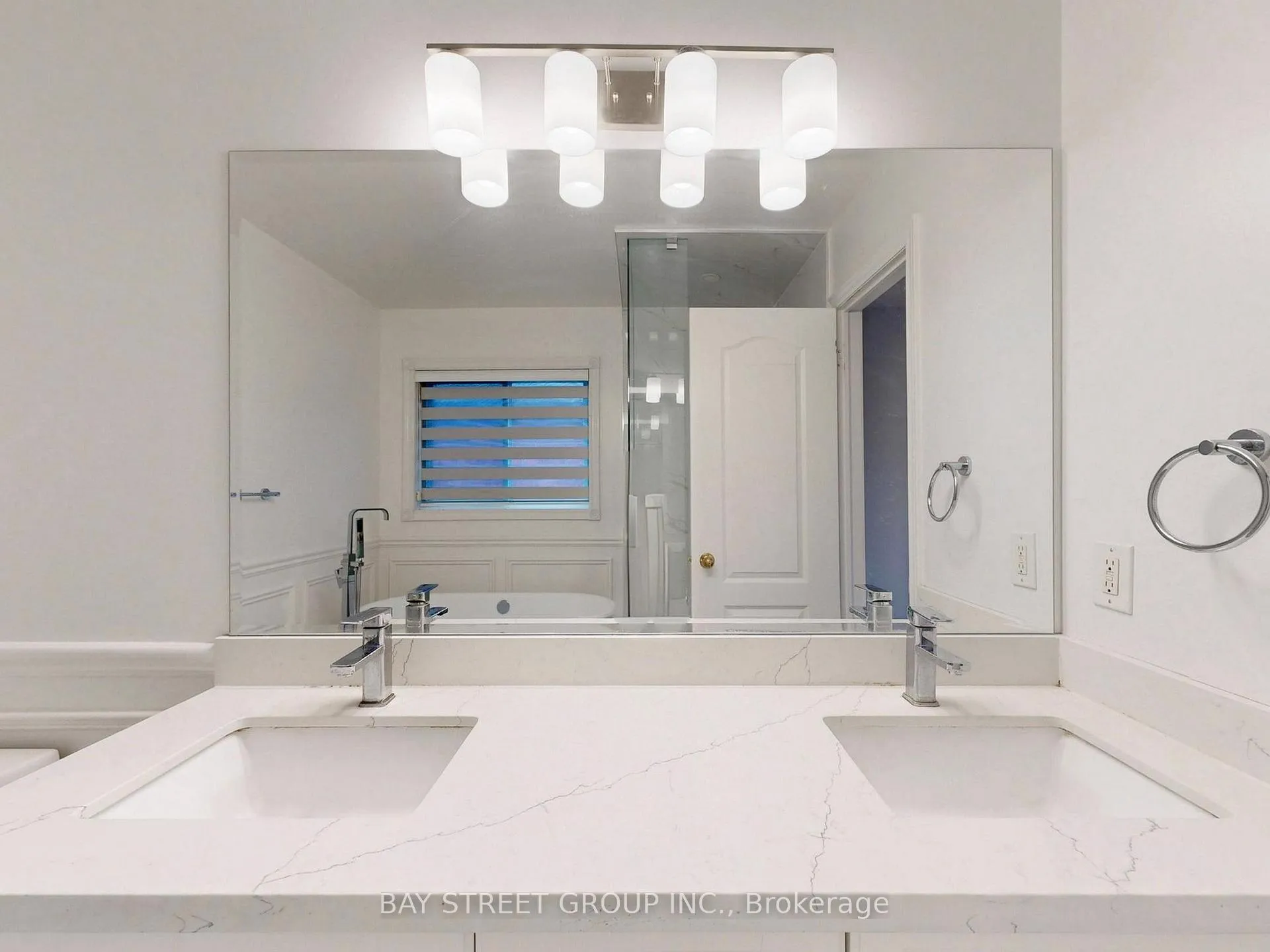 Photo 26 of 43 Royal Appian Crescent, Vaughan, Patterson — HOMEH