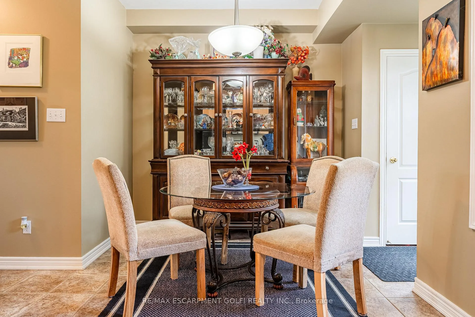 Photo 14 of 7 Northampton Boulevard, Hamilton, Stoney Creek — HOMEH