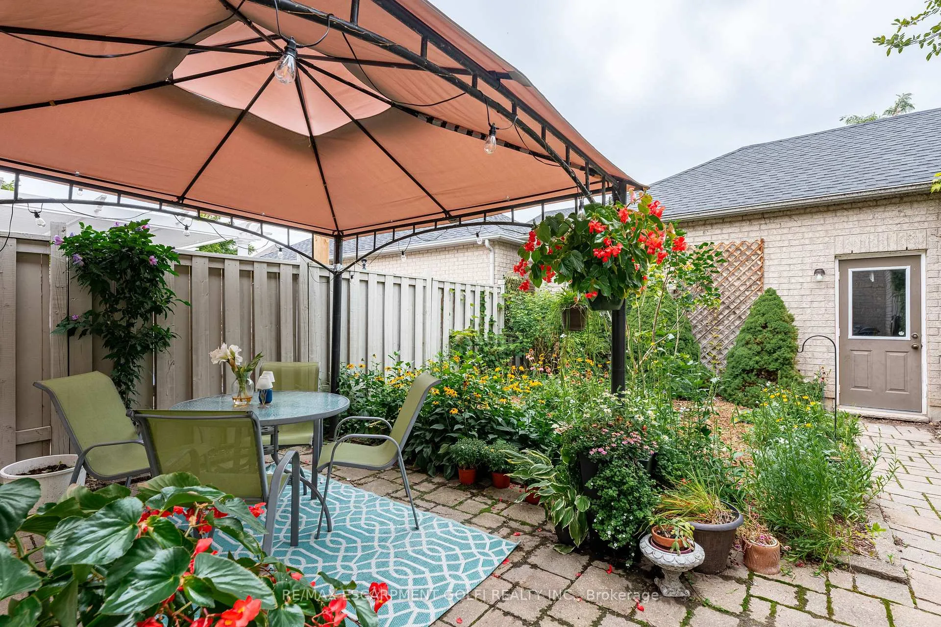 Photo 26 of 7 Northampton Boulevard, Hamilton, Stoney Creek — HOMEH