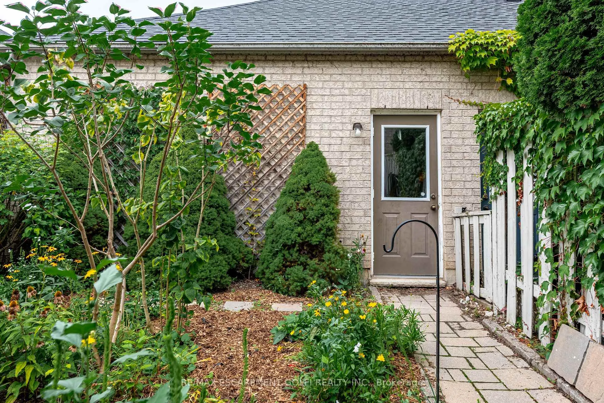 Photo 30 of 7 Northampton Boulevard, Hamilton, Stoney Creek — HOMEH
