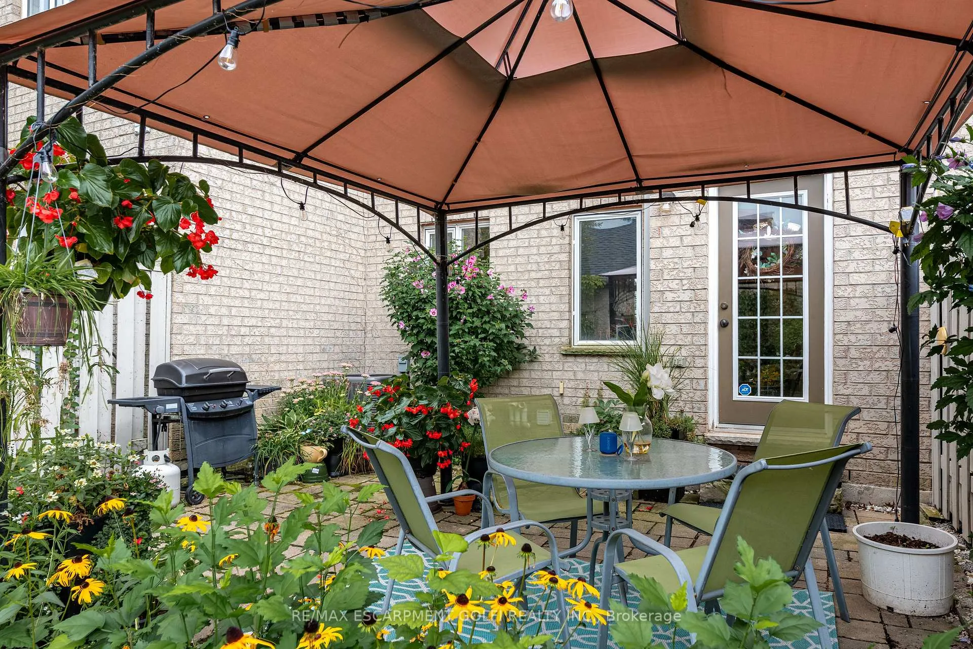 Photo 32 of 7 Northampton Boulevard, Hamilton, Stoney Creek — HOMEH
