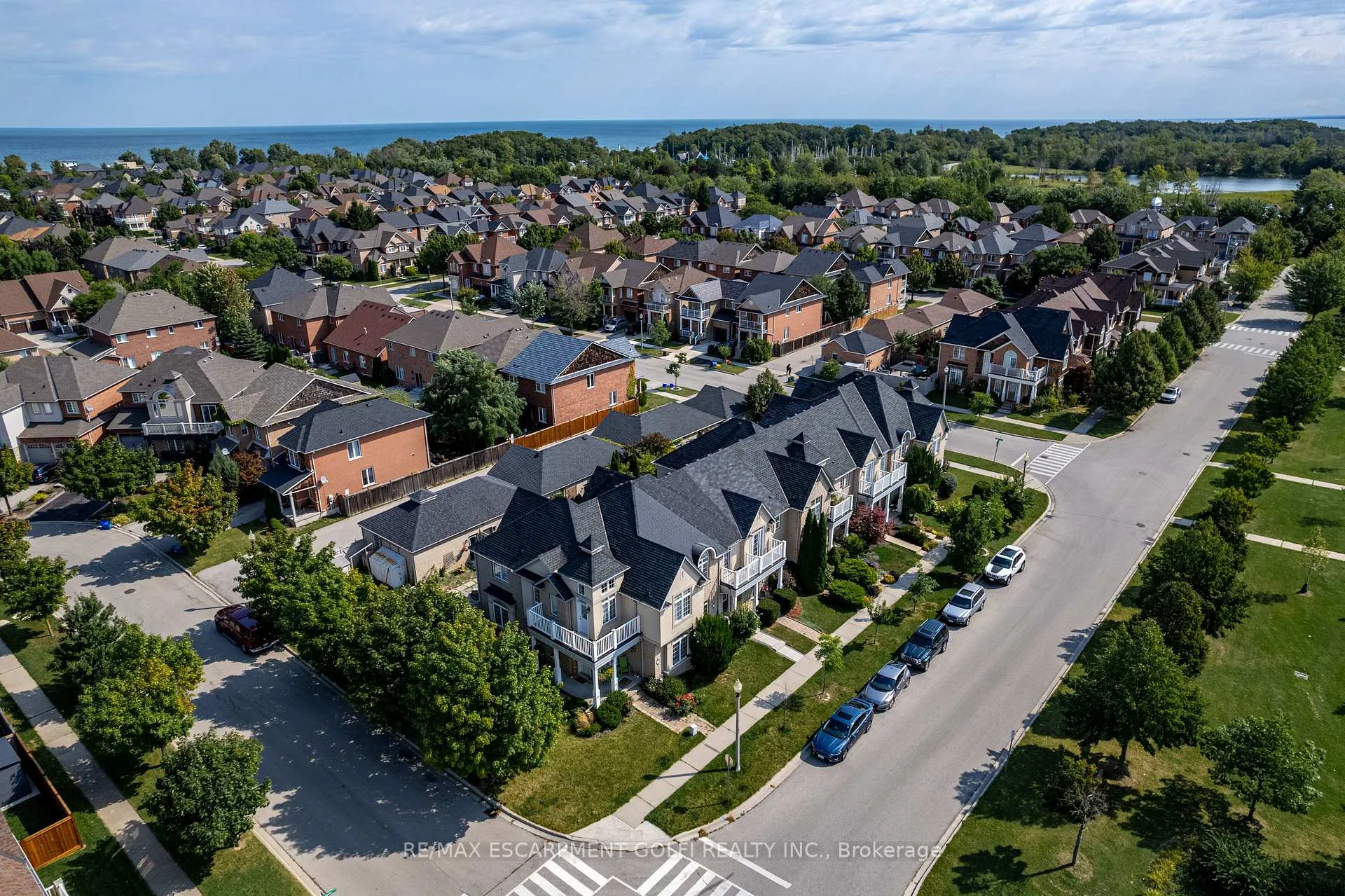 Photo 35 of 7 Northampton Boulevard, Hamilton, Stoney Creek — HOMEH