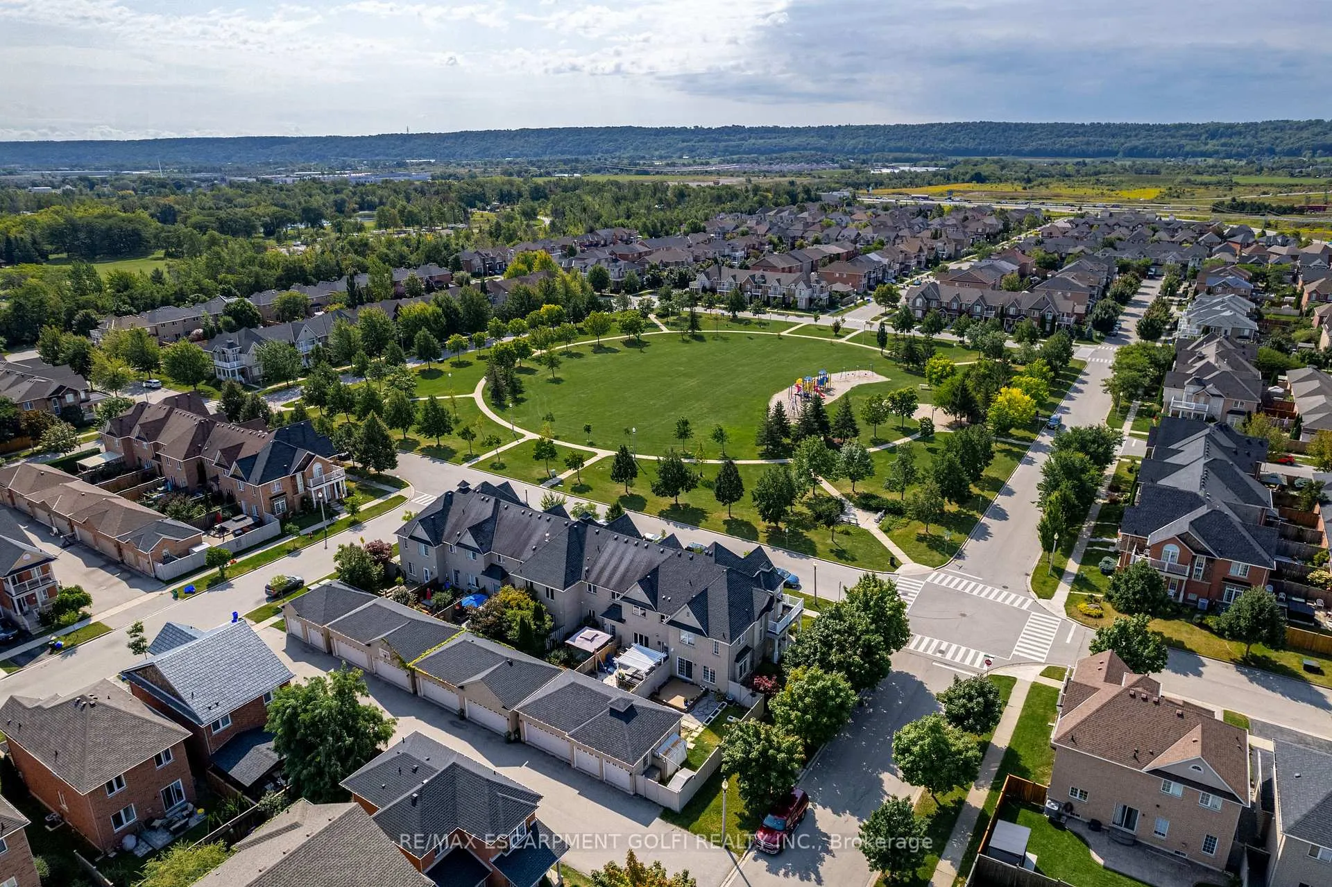 Photo 36 of 7 Northampton Boulevard, Hamilton, Stoney Creek — HOMEH
