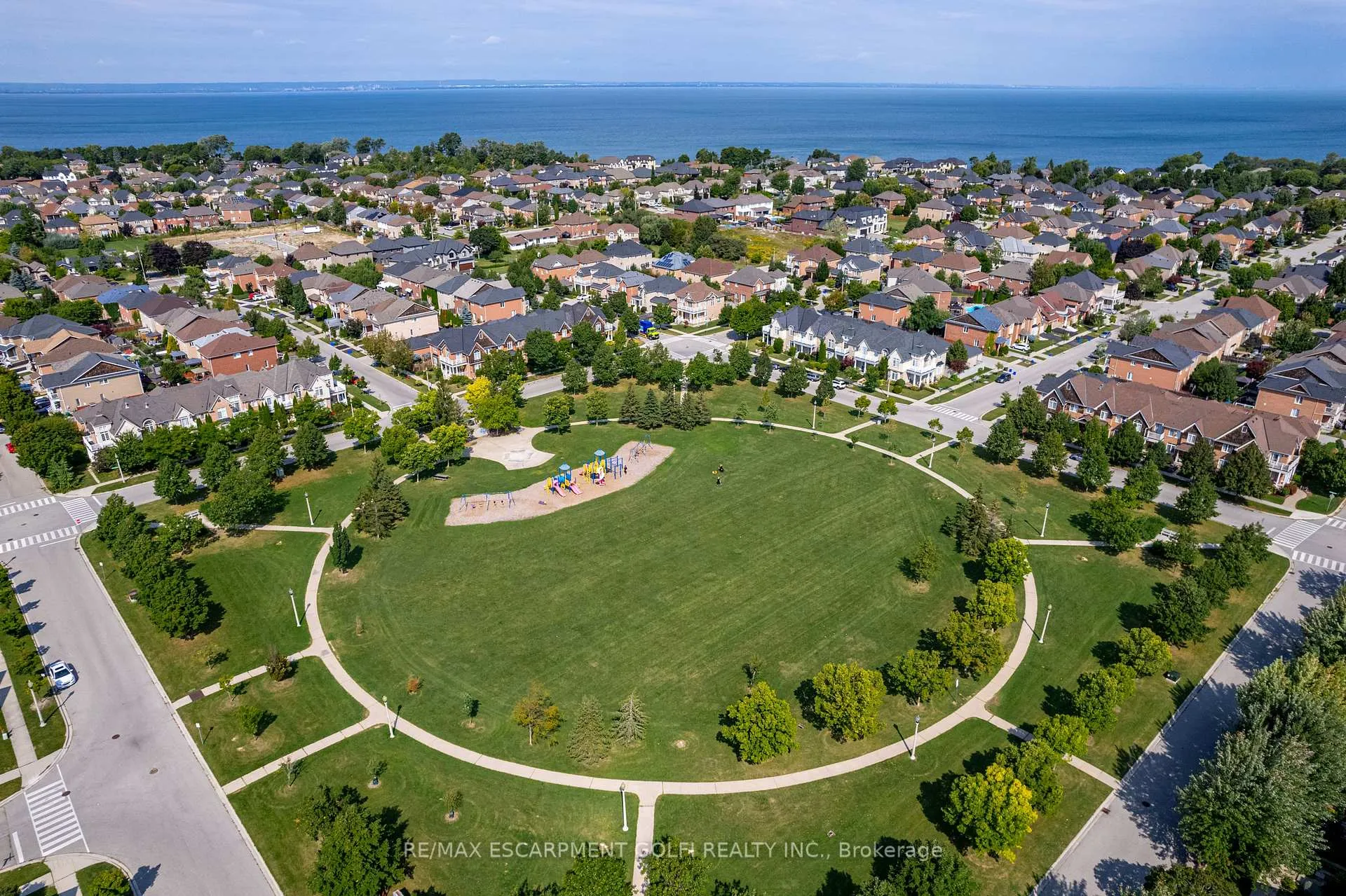 Photo 39 of 7 Northampton Boulevard, Hamilton, Stoney Creek — HOMEH