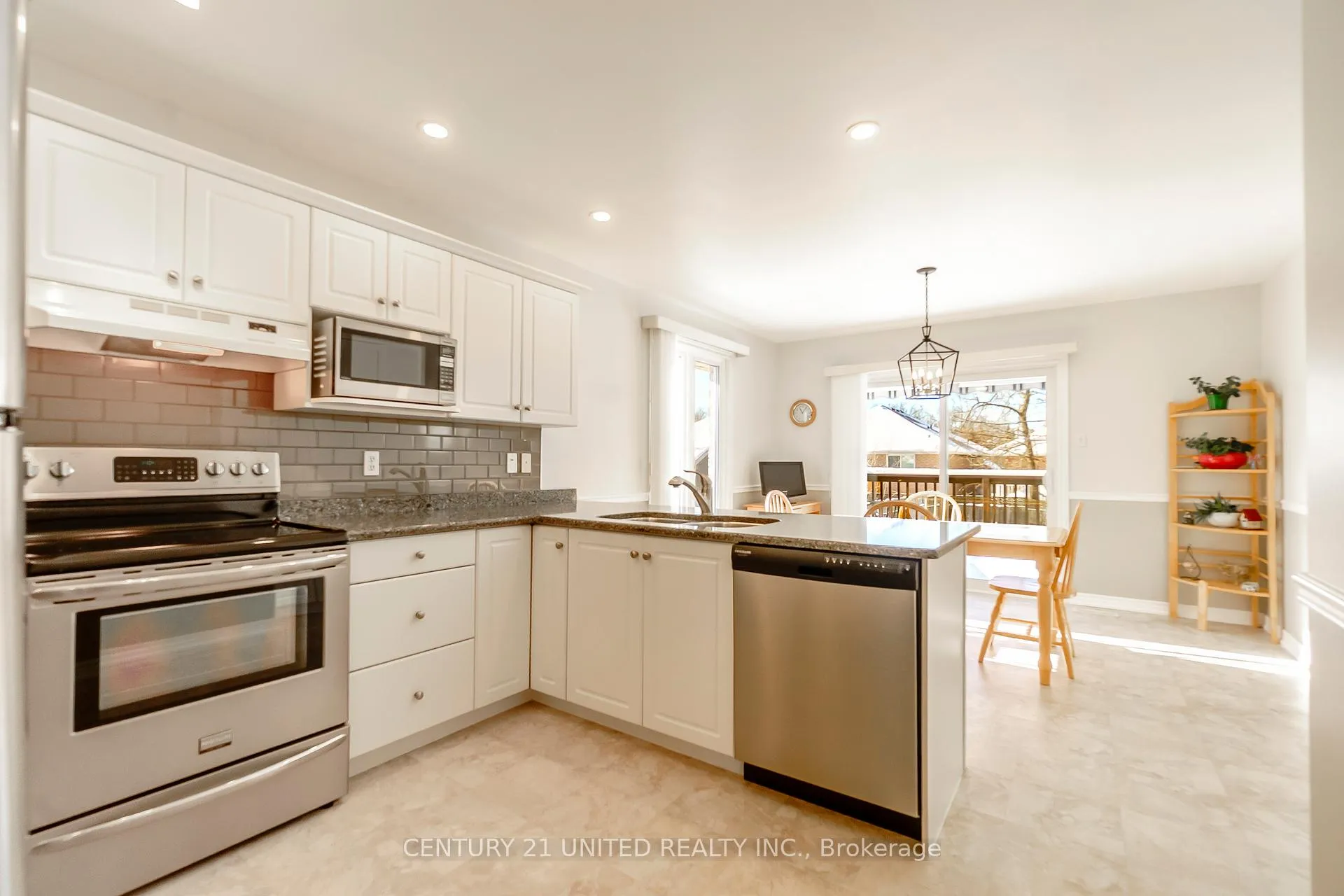 Photo 8 of 2451 Denure Drive, Peterborough, Monaghan Ward 2 — HOMEH