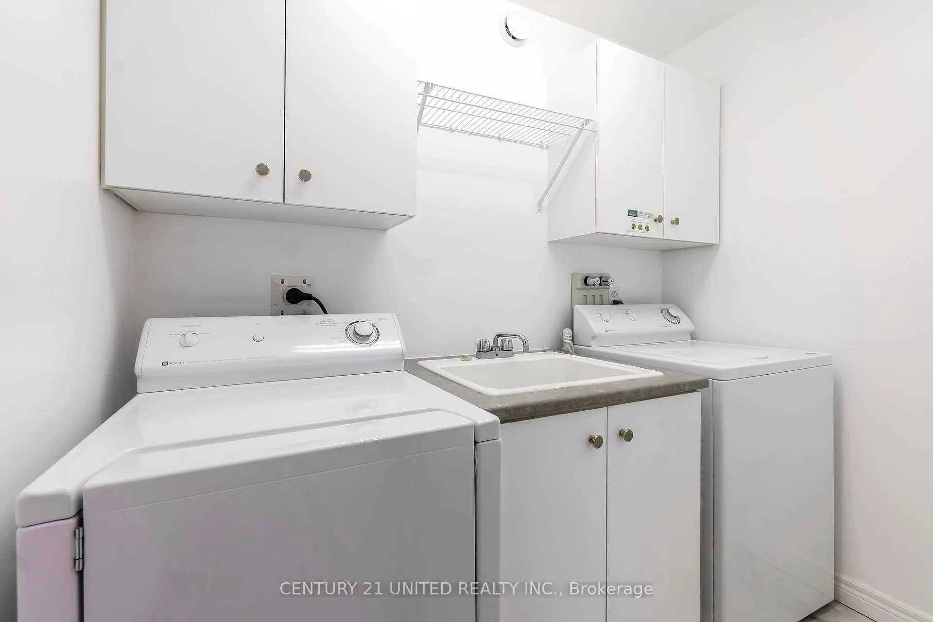 Photo 12 of 2451 Denure Drive, Peterborough, Monaghan Ward 2 — HOMEH