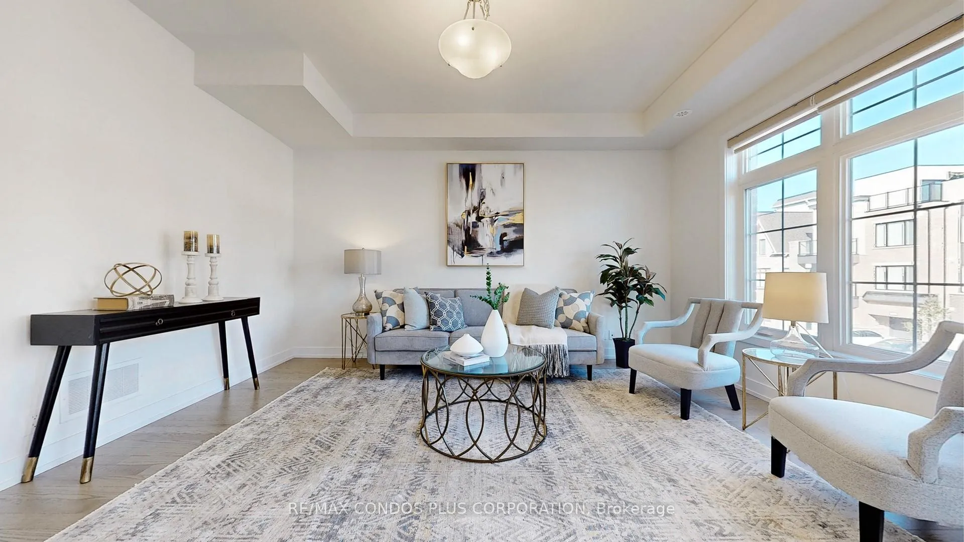 Photo 3 of 21 William Shearn Crescent, Markham, Angus Glen — HOMEH