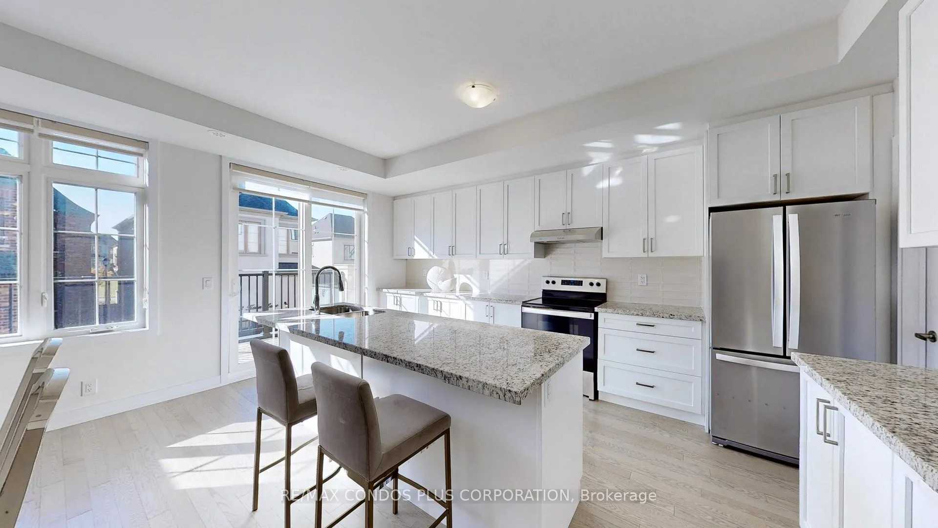 Photo 6 of 21 William Shearn Crescent, Markham, Angus Glen — HOMEH