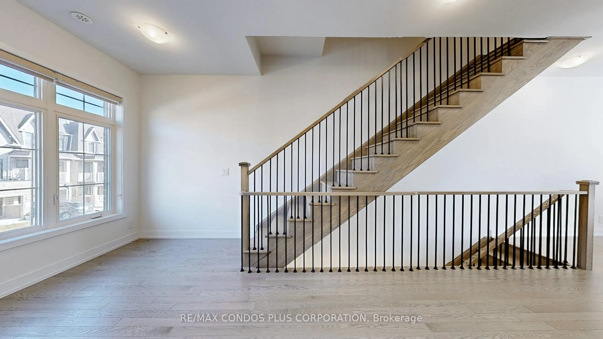 Photo 12 of 21 William Shearn Crescent, Markham, Angus Glen — HOMEH