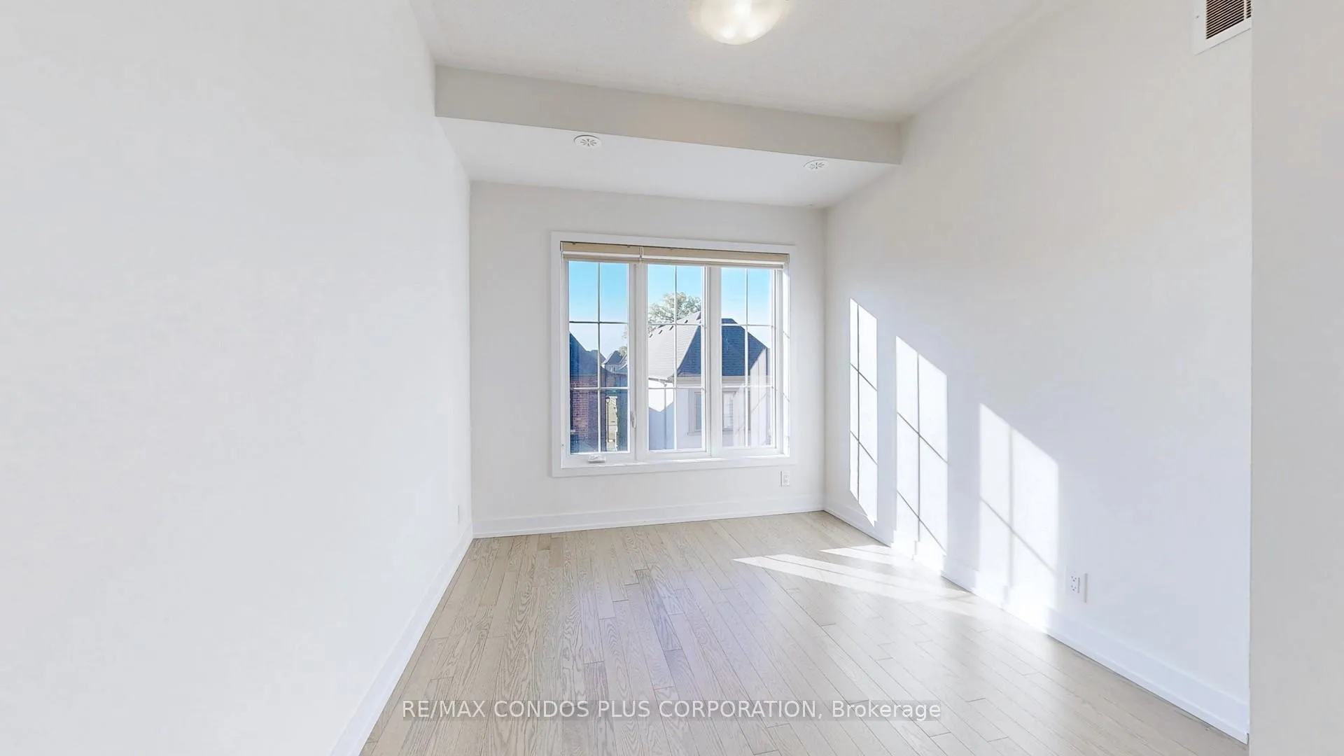 Photo 19 of 21 William Shearn Crescent, Markham, Angus Glen — HOMEH