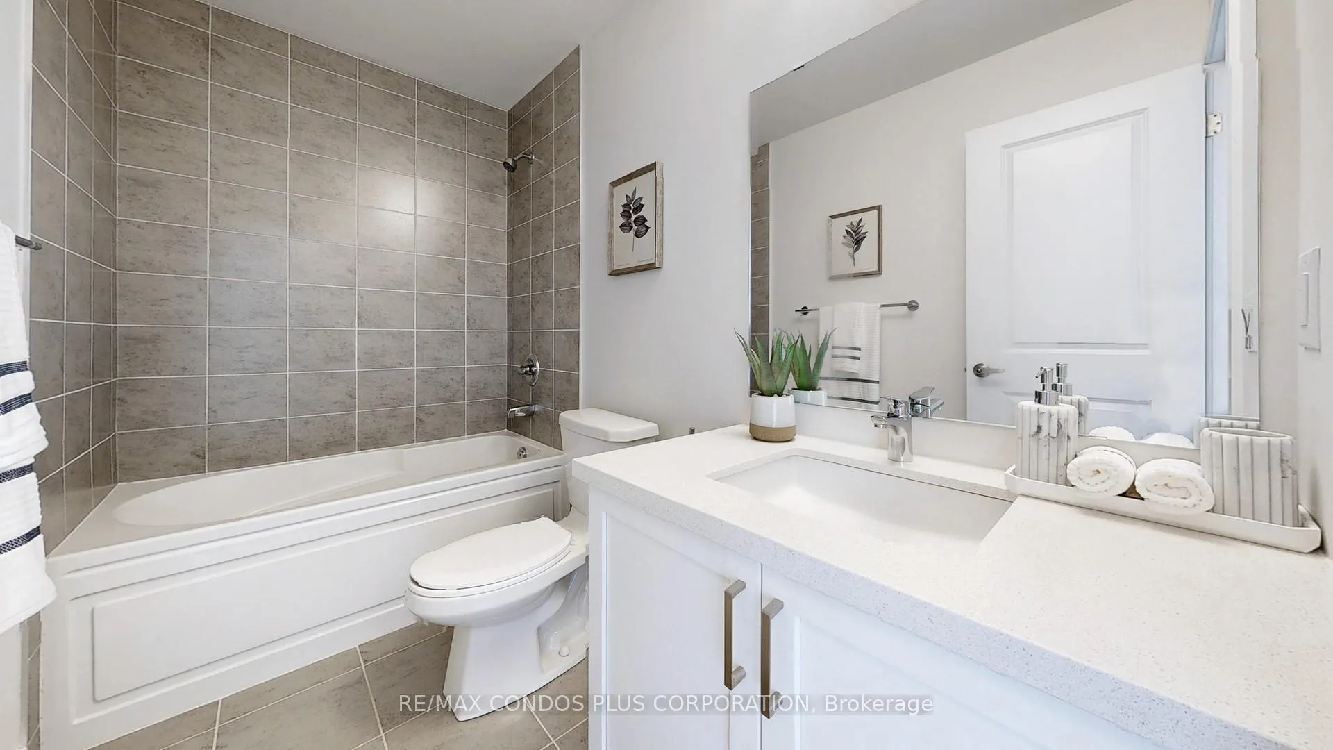 Photo 21 of 21 William Shearn Crescent, Markham, Angus Glen — HOMEH