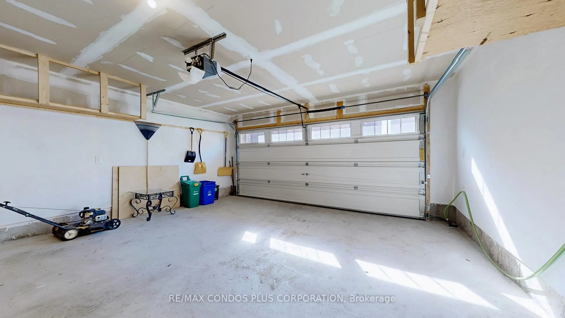Photo 29 of 21 William Shearn Crescent, Markham, Angus Glen — HOMEH