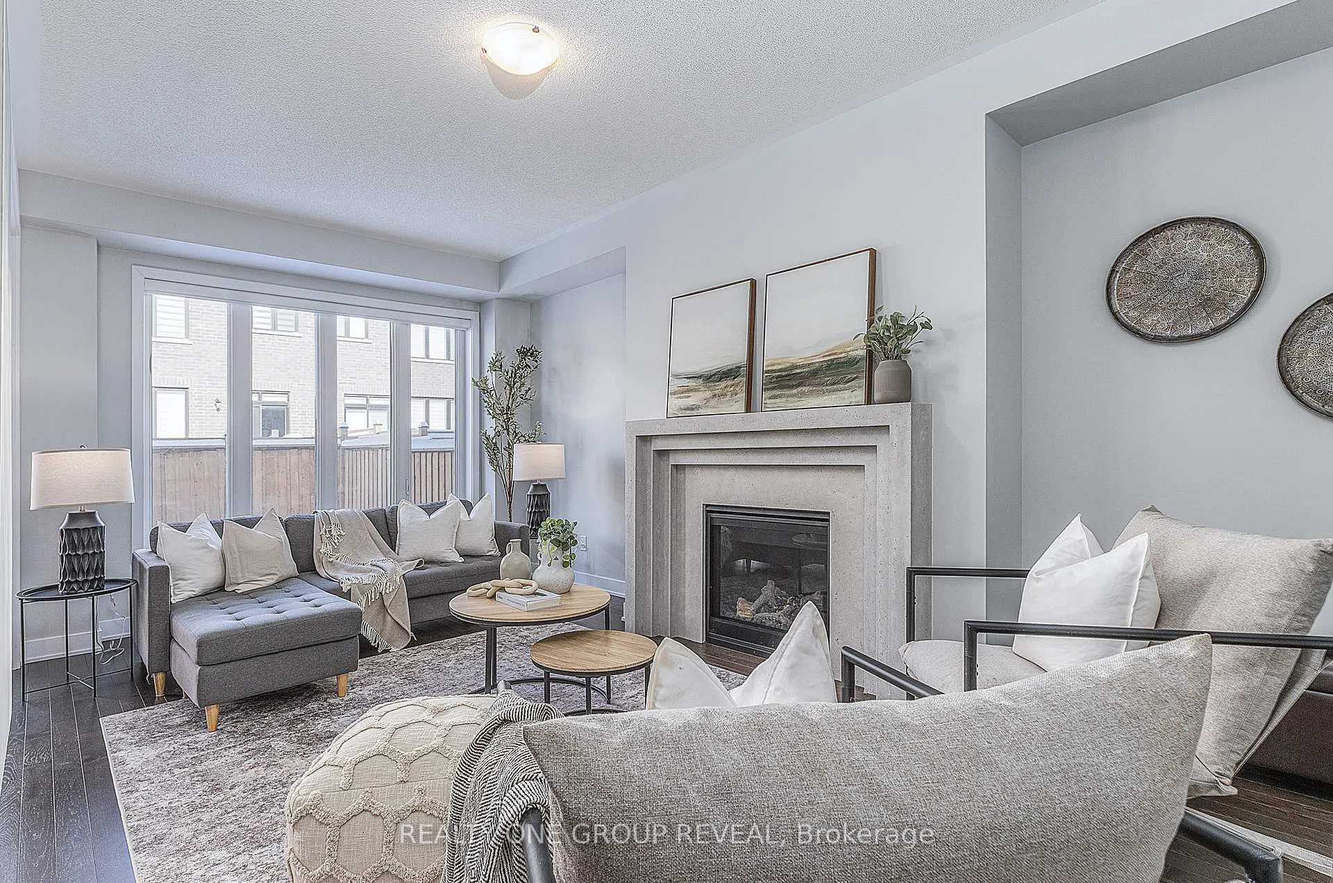 Photo 9 of 1044 Suddard Avenue, Oshawa, Kedron — HOMEH