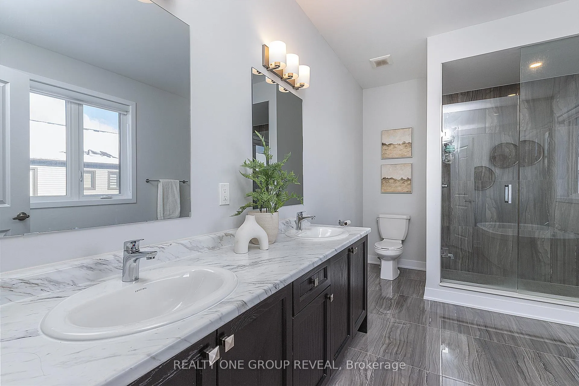 Photo 13 of 1044 Suddard Avenue, Oshawa, Kedron — HOMEH