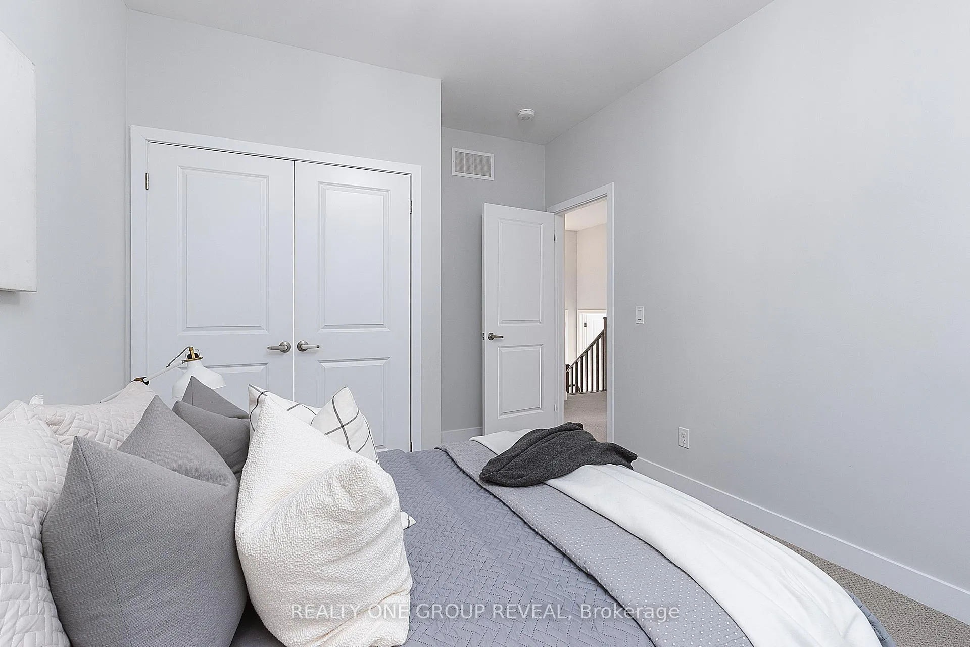 Photo 22 of 1044 Suddard Avenue, Oshawa, Kedron — HOMEH