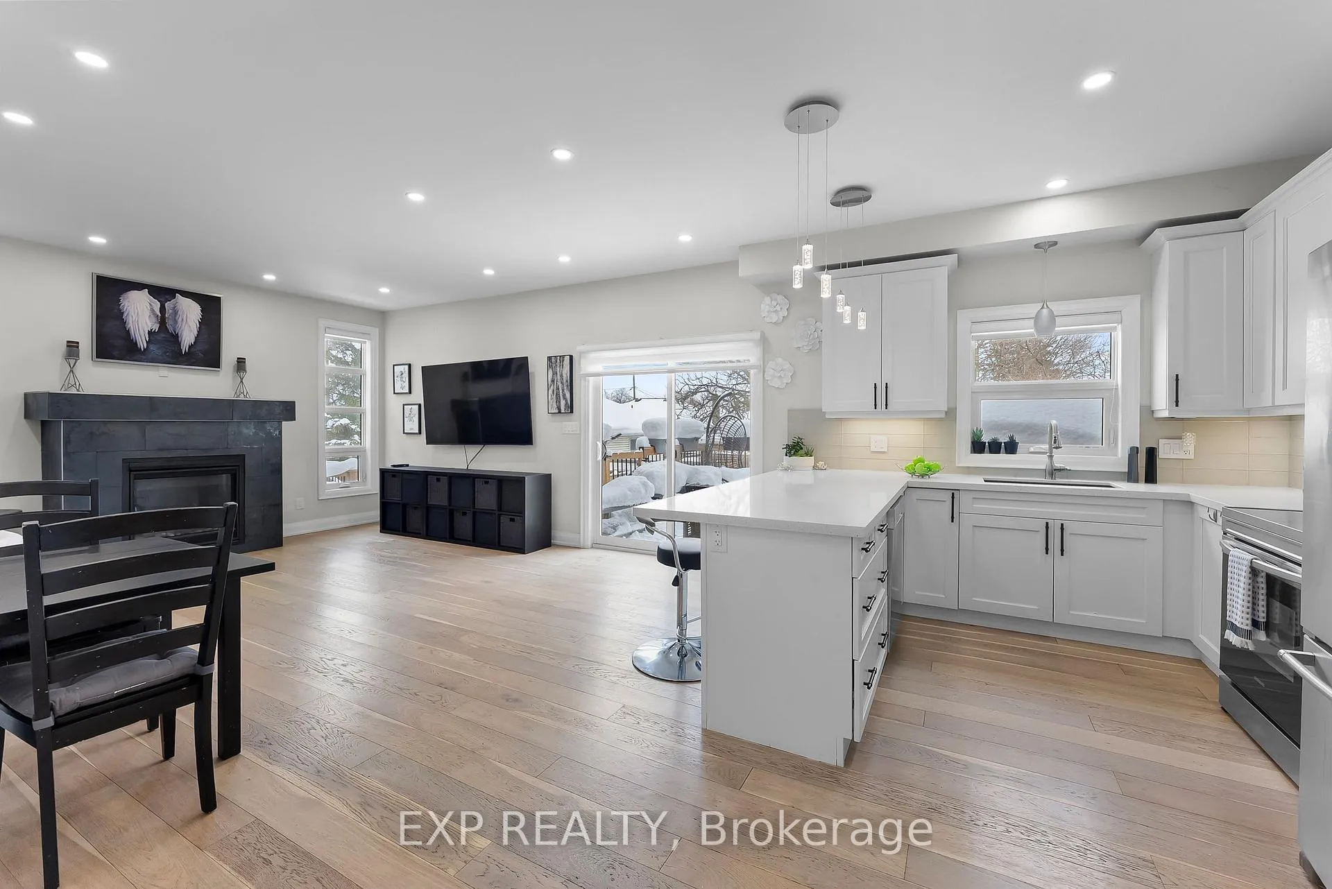 Photo 7 of 8 Leeson Street, St. Catharines, Burleigh Hill — HOMEH