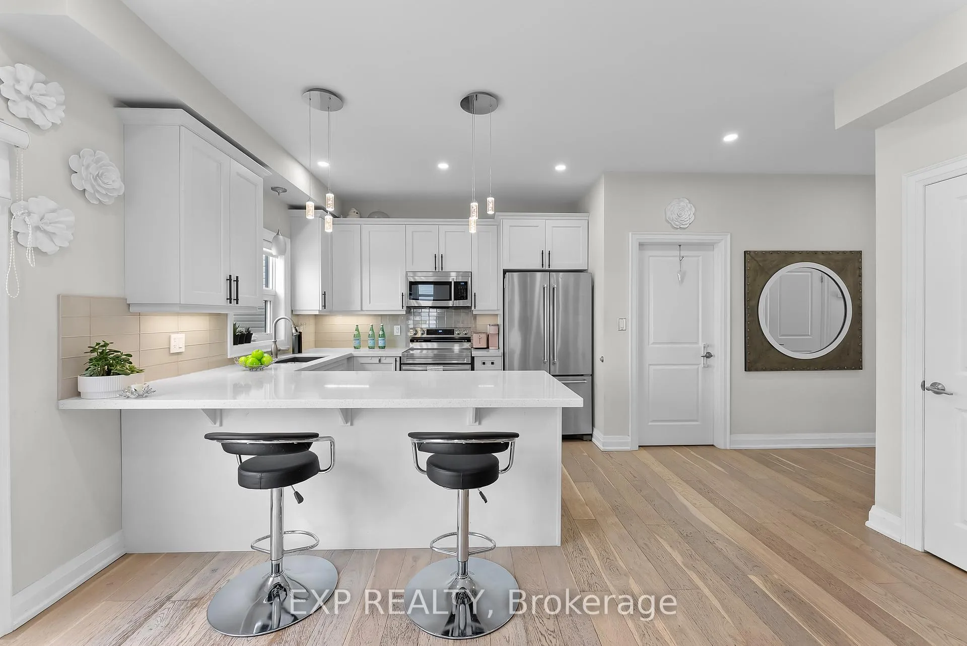 Photo 10 of 8 Leeson Street, St. Catharines, Burleigh Hill — HOMEH