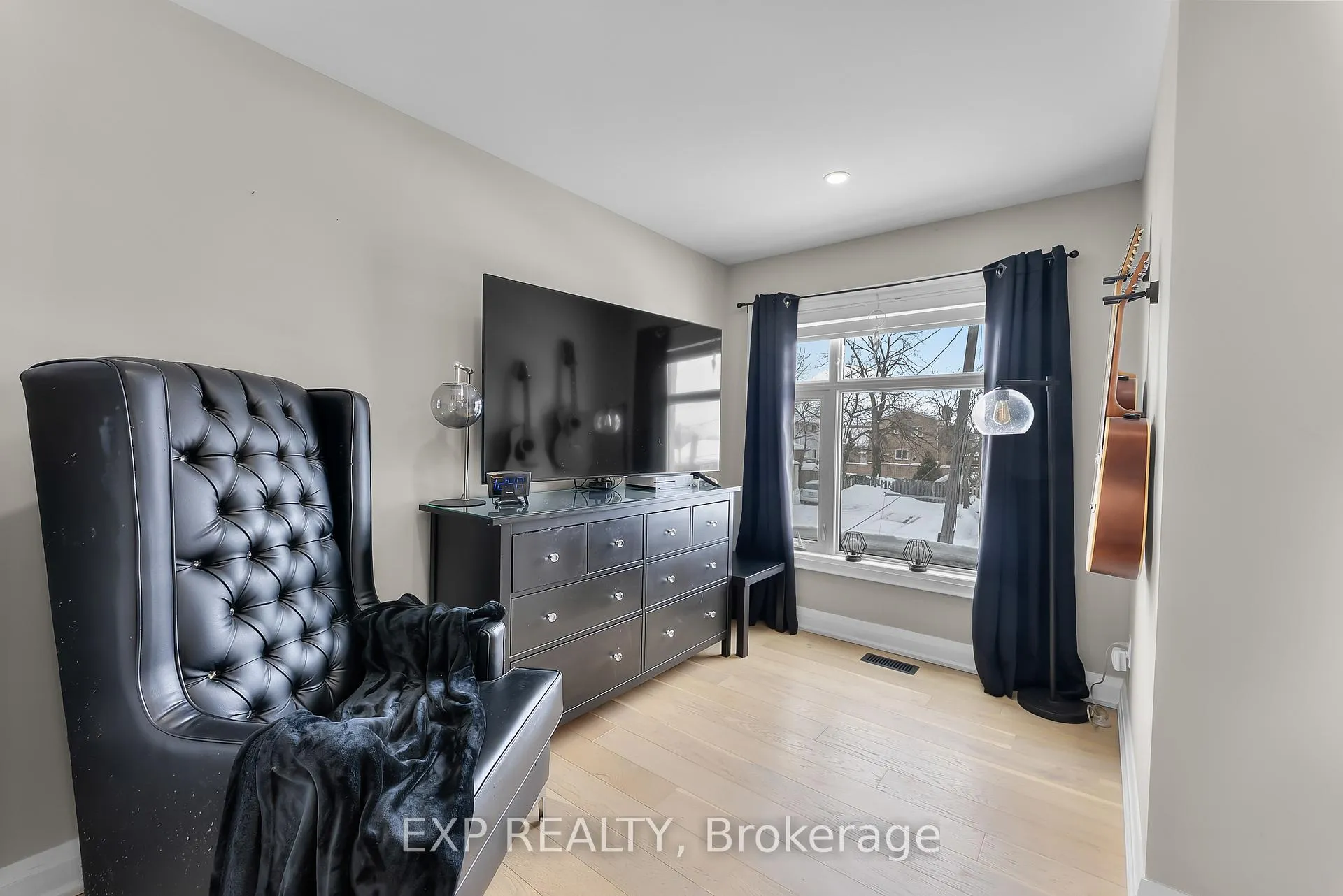 Photo 19 of 8 Leeson Street, St. Catharines, Burleigh Hill — HOMEH
