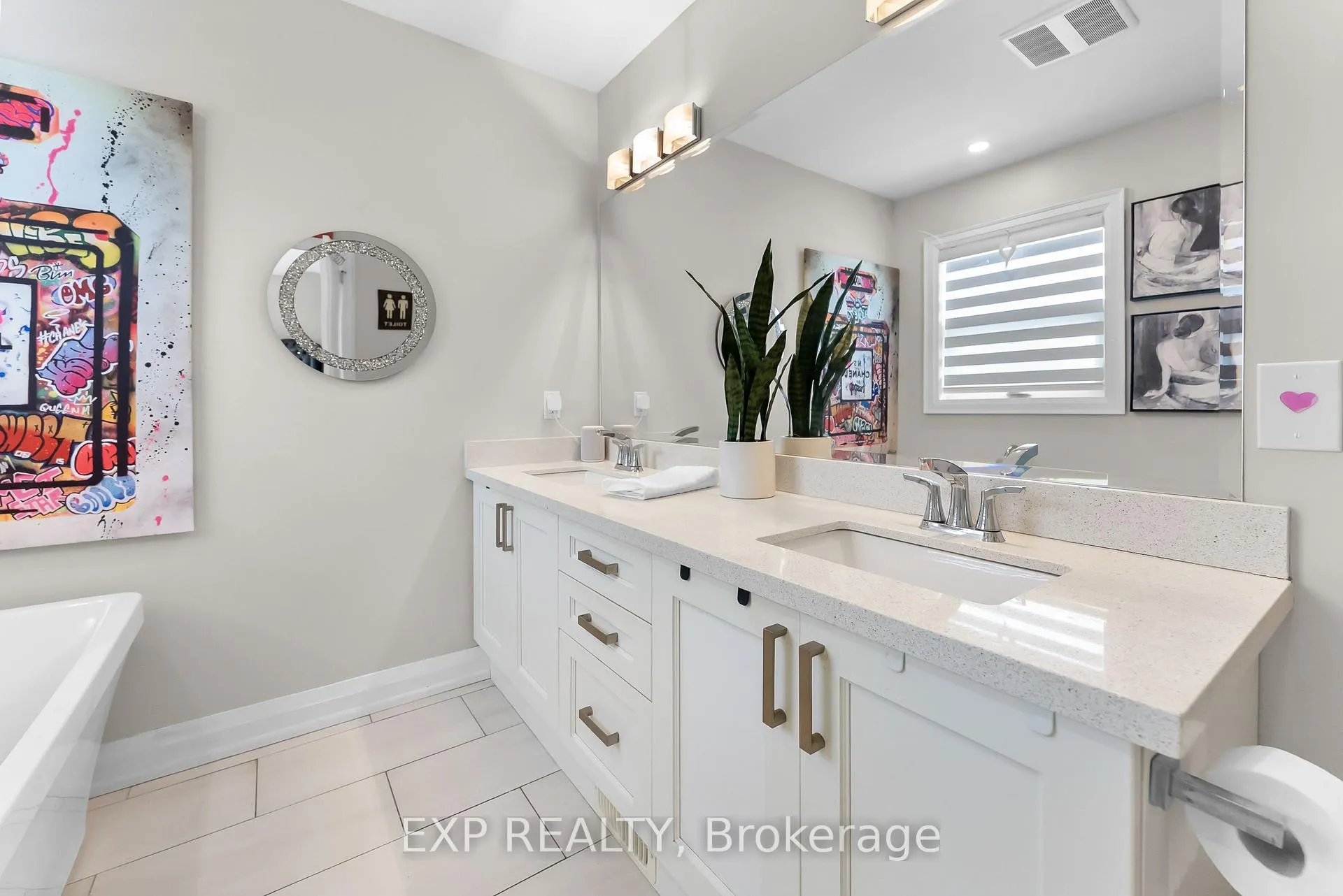 Photo 23 of 8 Leeson Street, St. Catharines, Burleigh Hill — HOMEH