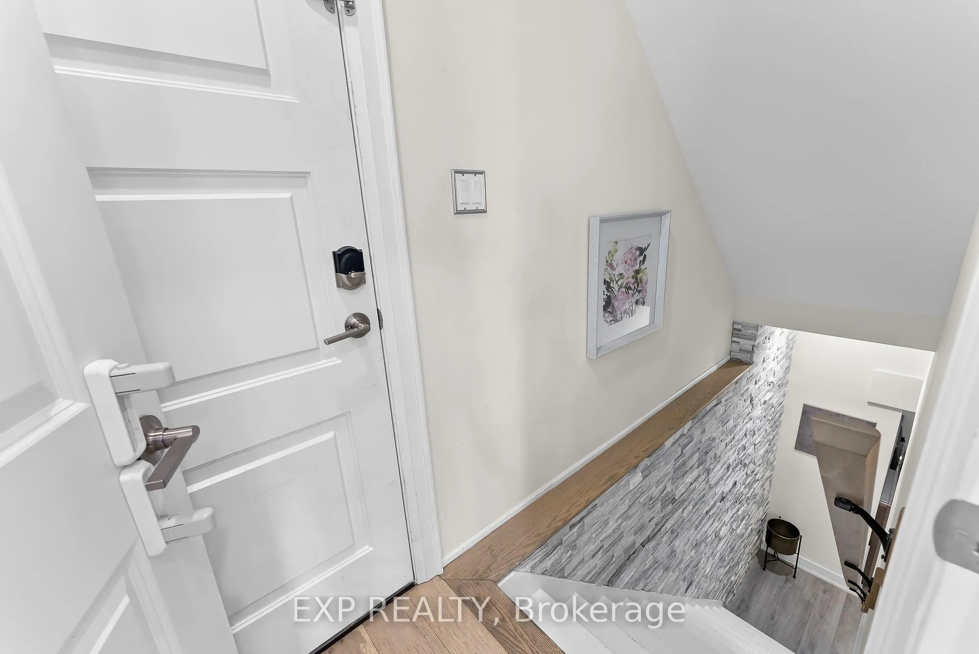Photo 29 of 8 Leeson Street, St. Catharines, Burleigh Hill — HOMEH