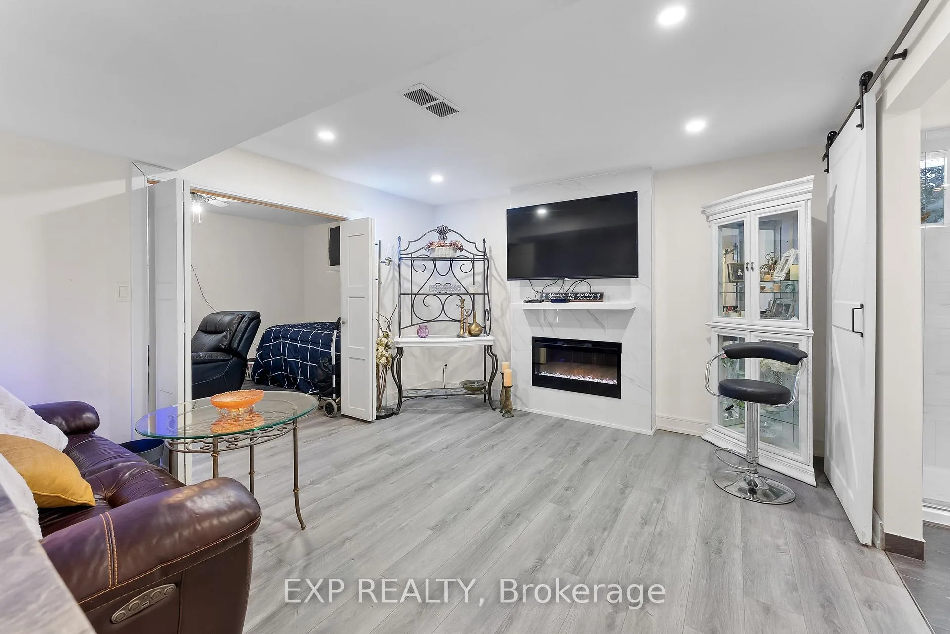 Photo 34 of 8 Leeson Street, St. Catharines, Burleigh Hill — HOMEH