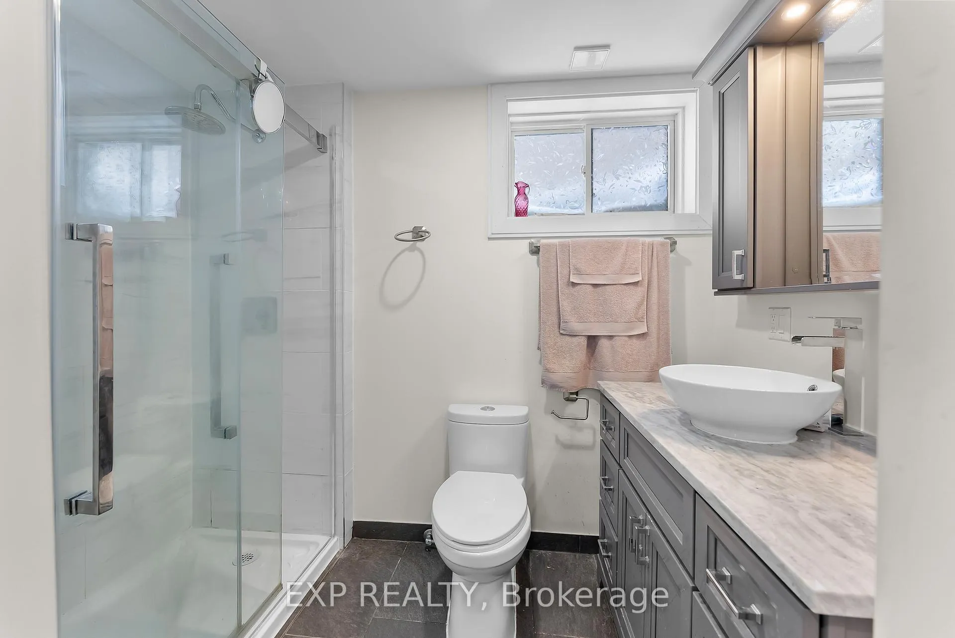 Photo 35 of 8 Leeson Street, St. Catharines, Burleigh Hill — HOMEH